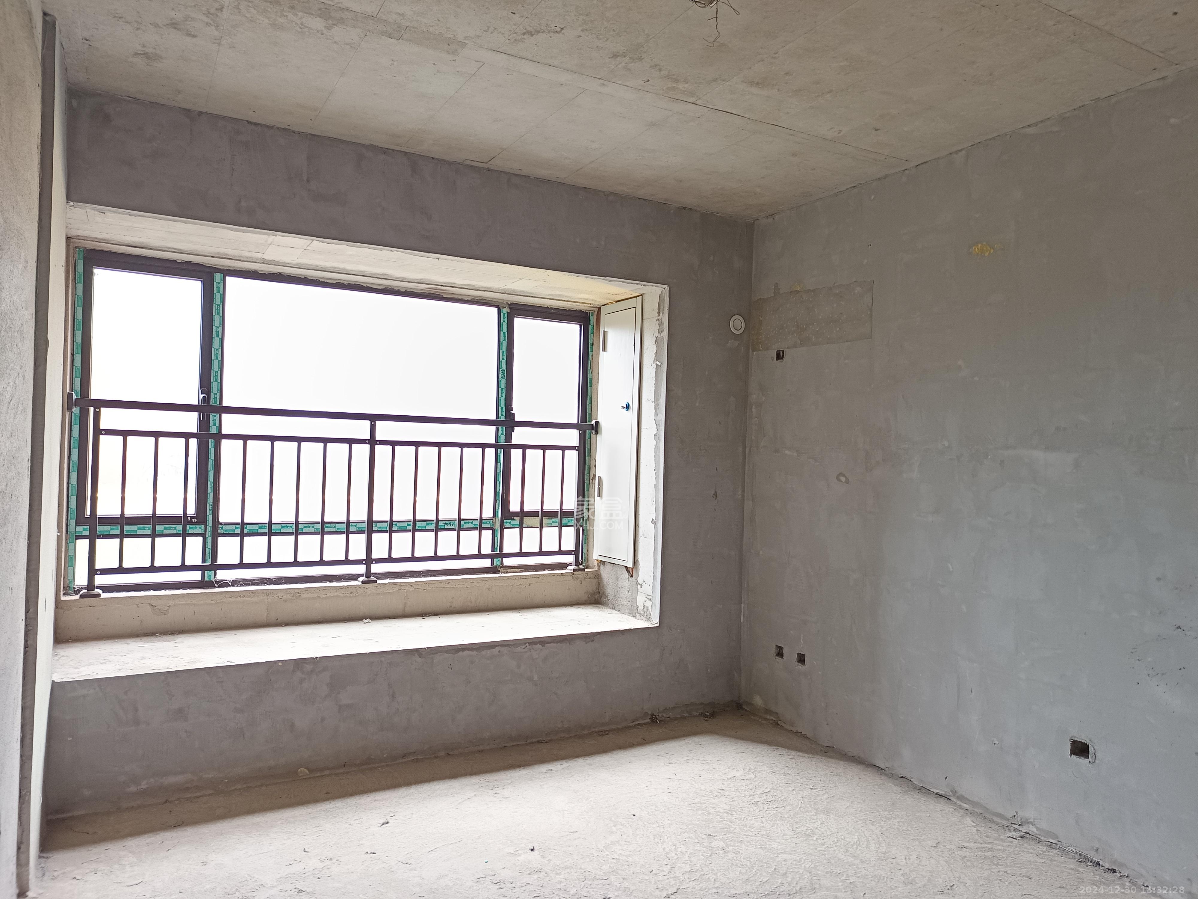 山水湾  4室2厅2卫    1500.0元/月 山水湾  4室2厅2卫    1500.0元/月