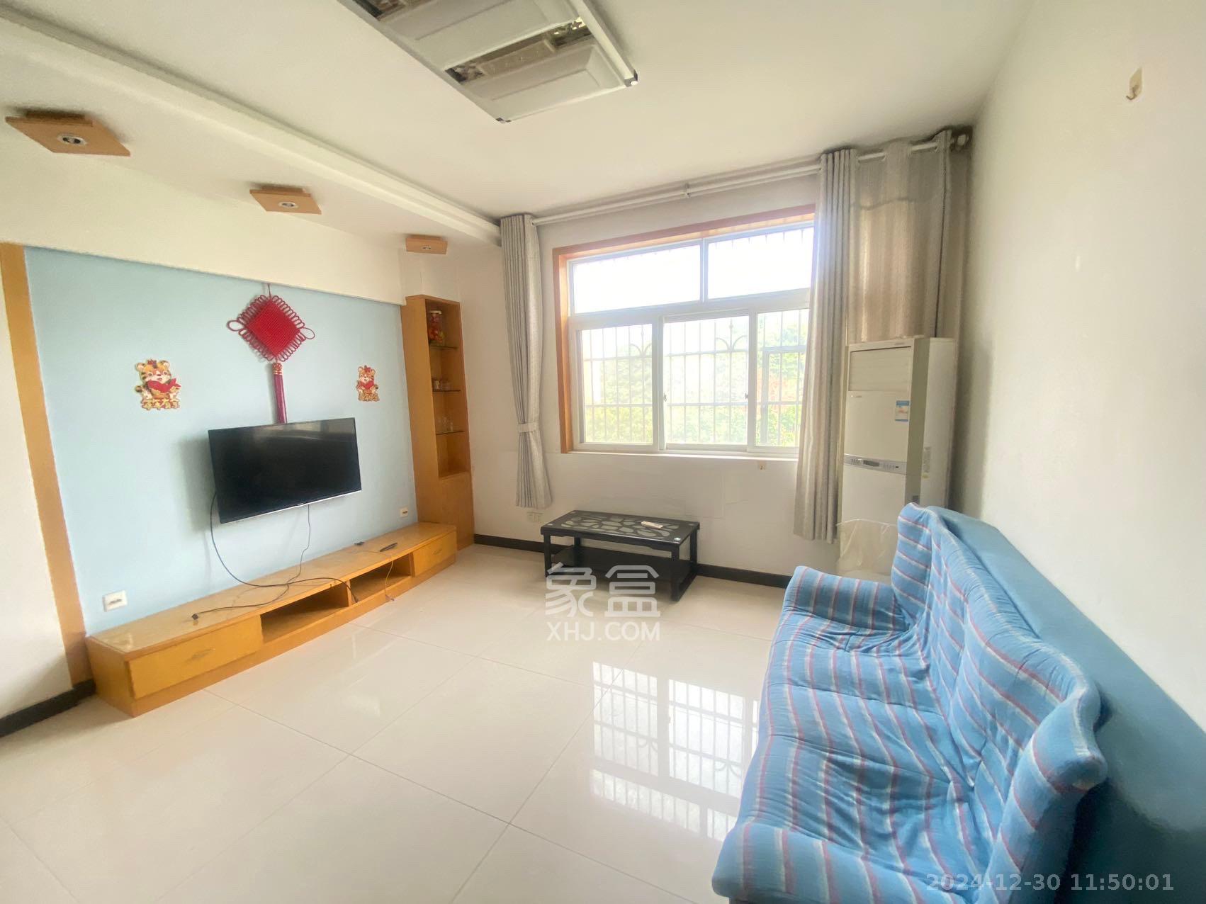 鄱阳小区  3室3厅1卫   1700.00元/月室内图