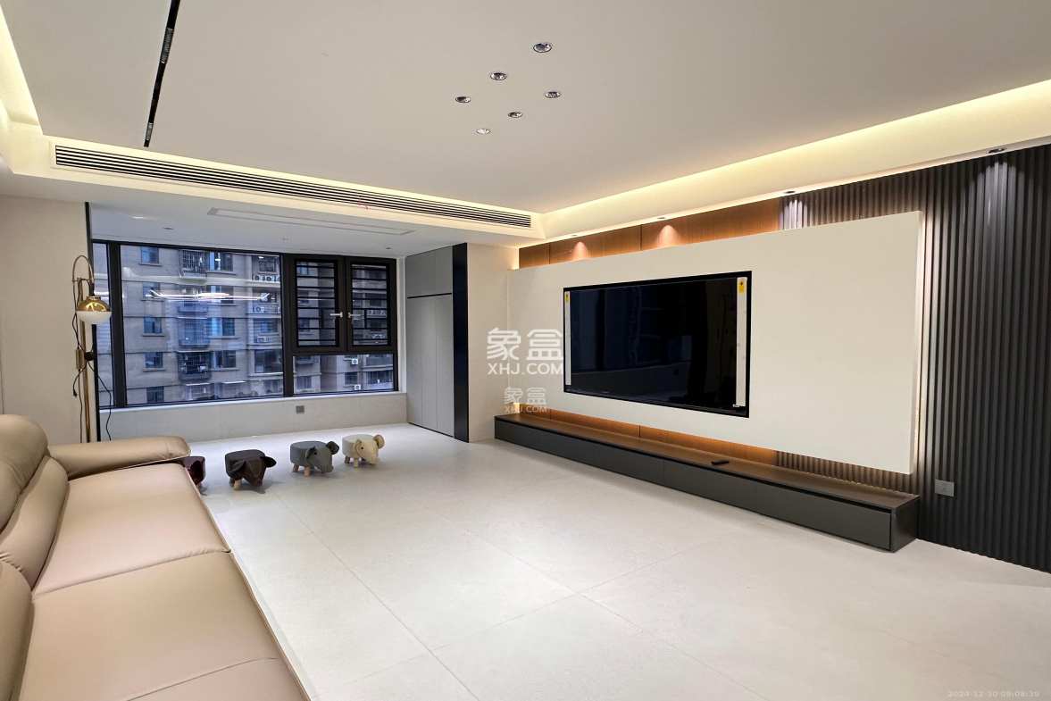 嘉雨东苑 4室2厅2卫 8000.0元/月 嘉雨东苑 4室2厅2卫 8000.0元/月室内图