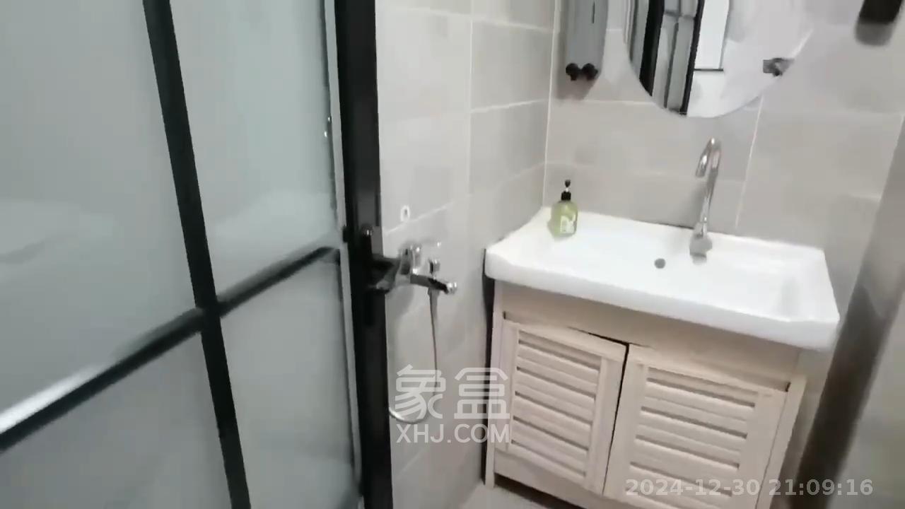 新青年公寓  2室1厅1卫   3500.00元/月室内图