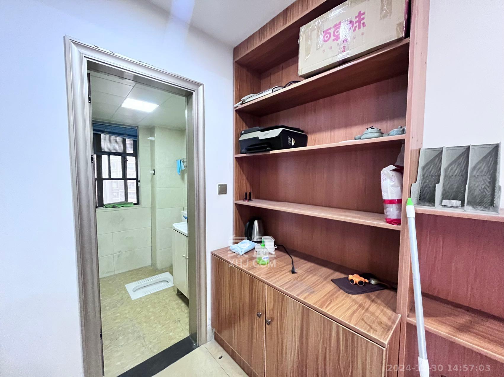 中欣楚天雅郡 1室1厅1卫 1500.0元/月 中欣楚天雅郡 1室1厅1卫 1500.0元/月室内图