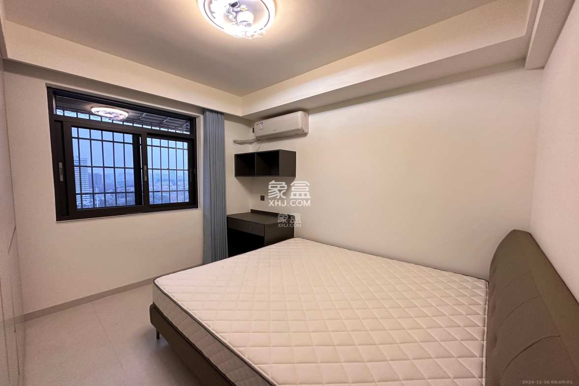 嘉雨东苑 4室2厅2卫 8000.0元/月 嘉雨东苑 4室2厅2卫 8000.0元/月室内图