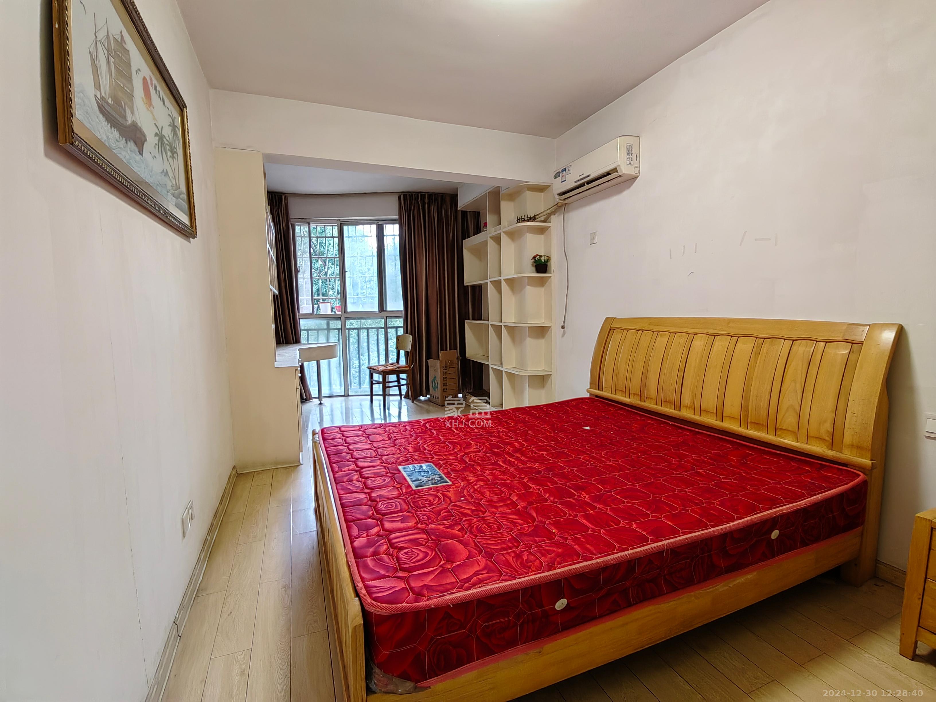 世景华庭 3室2厅2卫 1800.0元/月 世景华庭 3室2厅2卫 1800.0元/月室内图