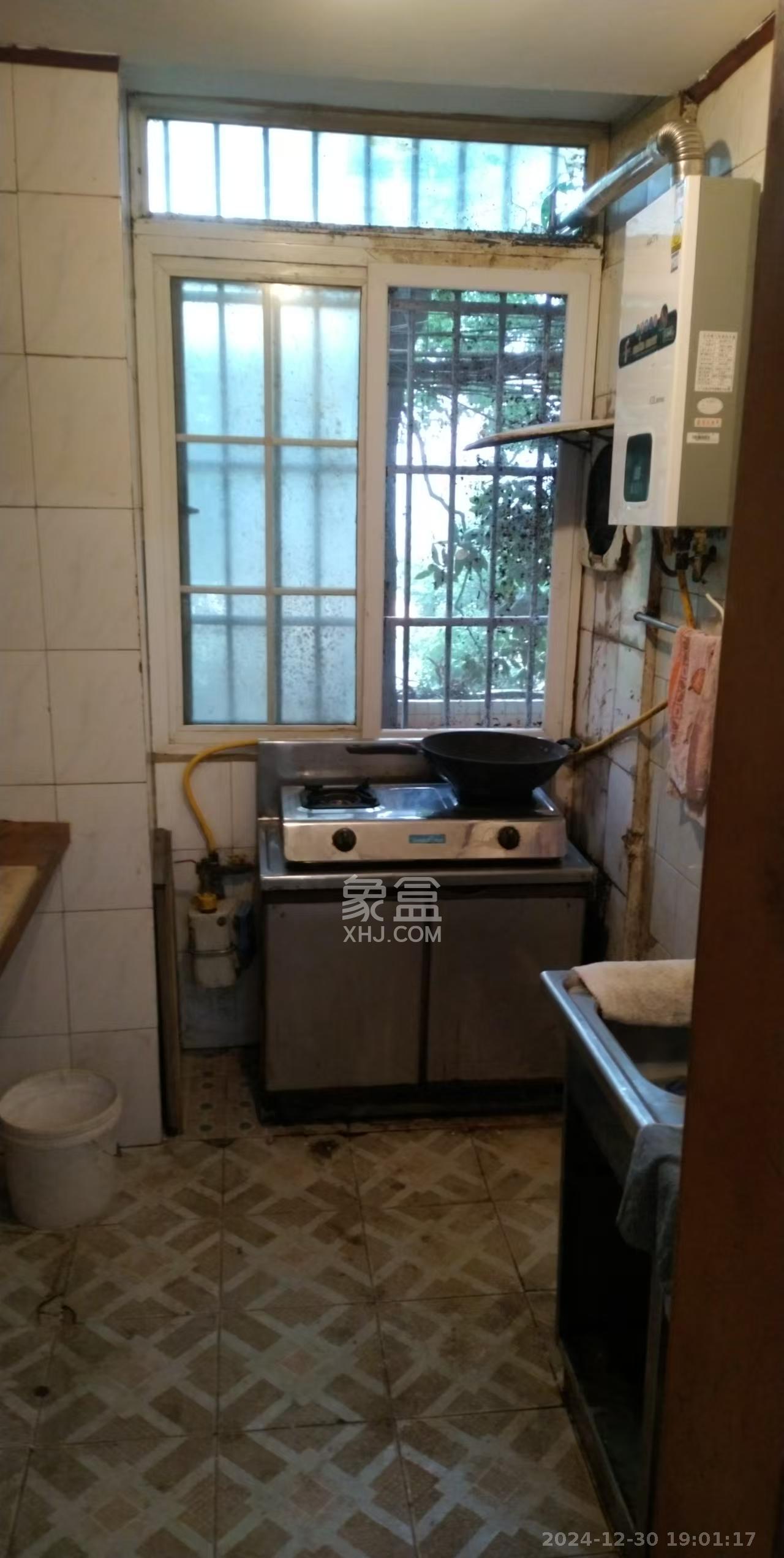 公交野坡小区  2室1厅1卫   1500.00元/月室内图