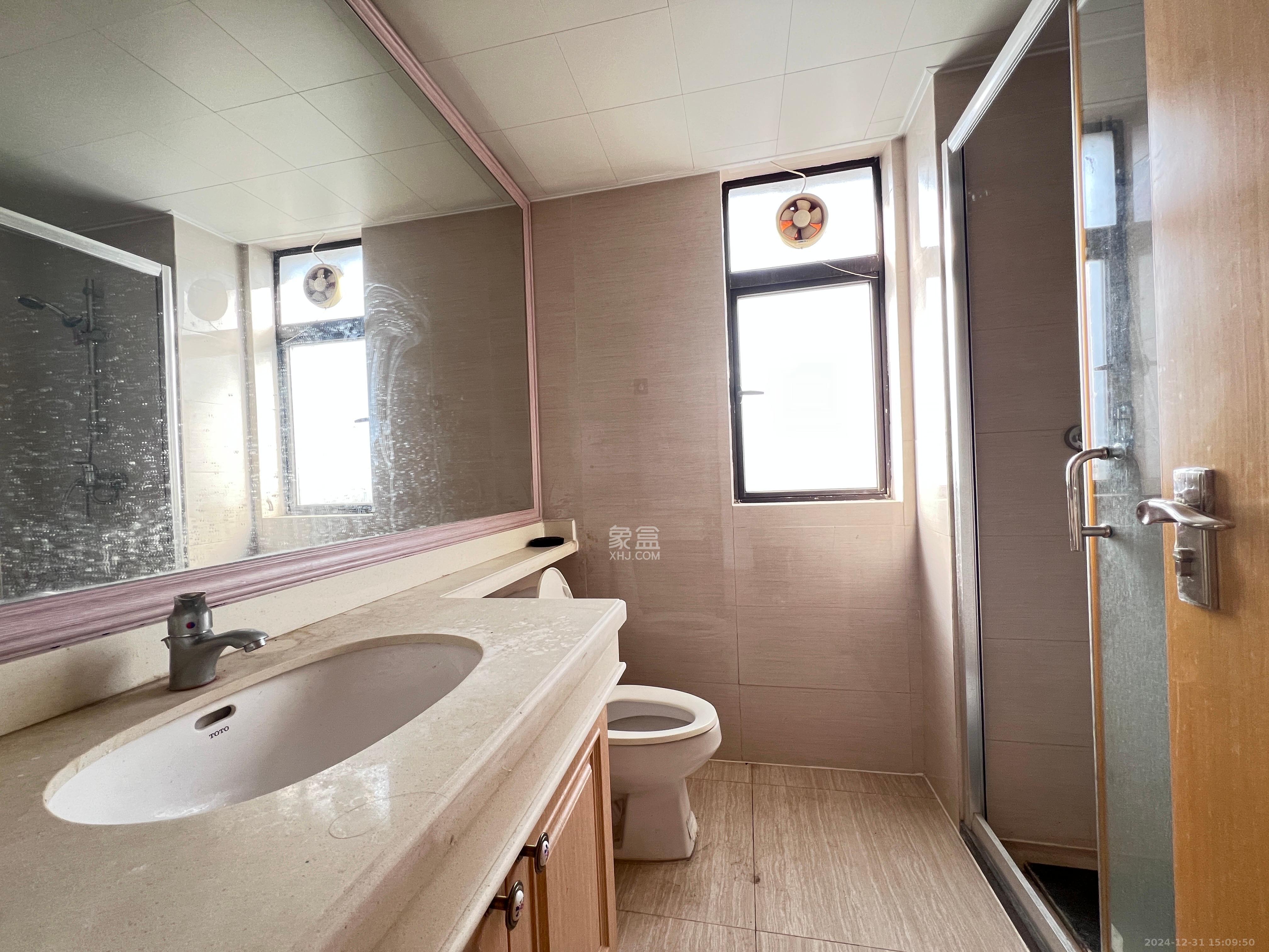 中海国际三期  3室2厅2卫    2400.0元/月室内图