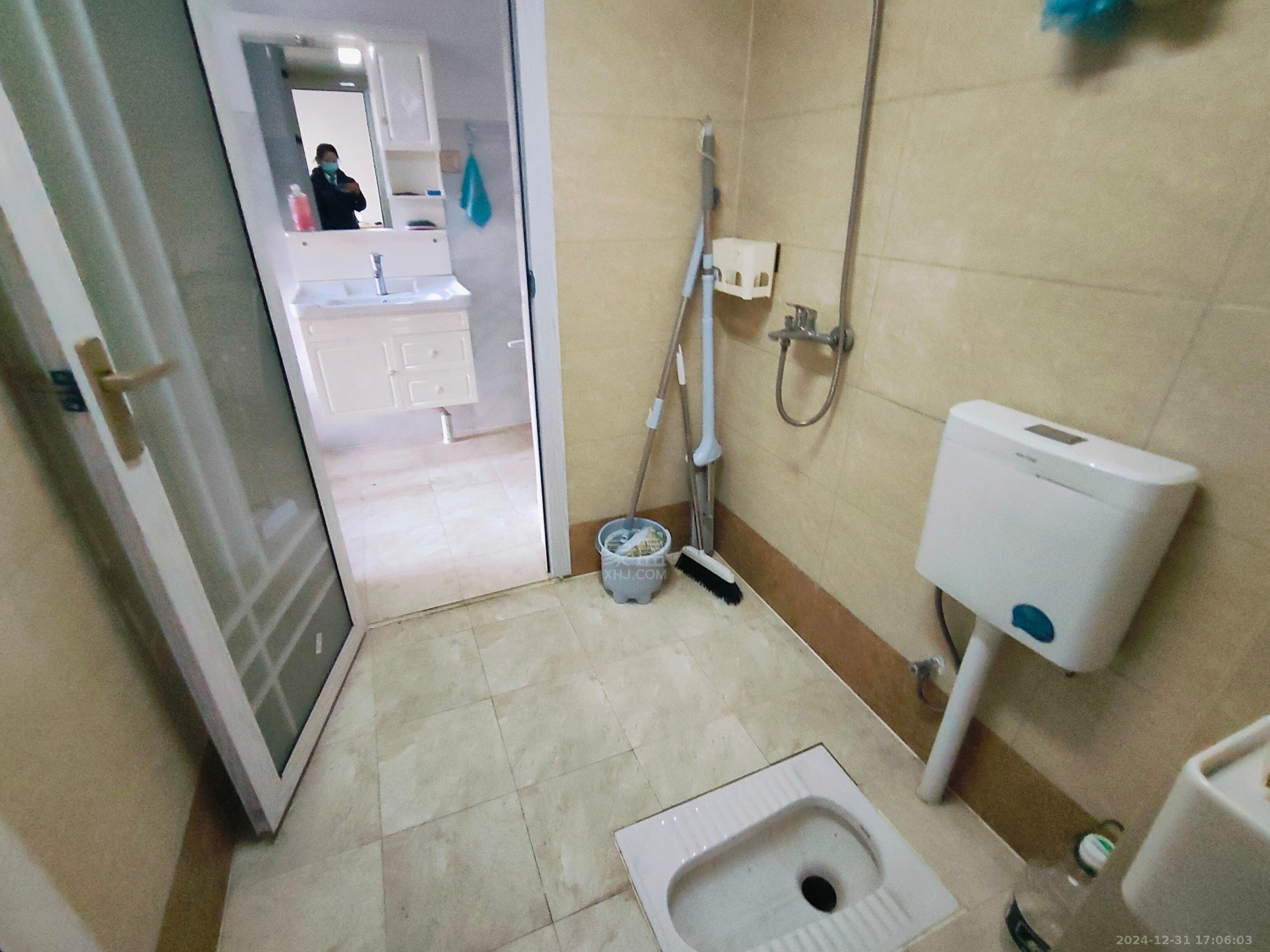 亿都新天地 1室1厅1卫 1300.0元/月 亿都新天地 1室1厅1卫 1300.0元/月室内图