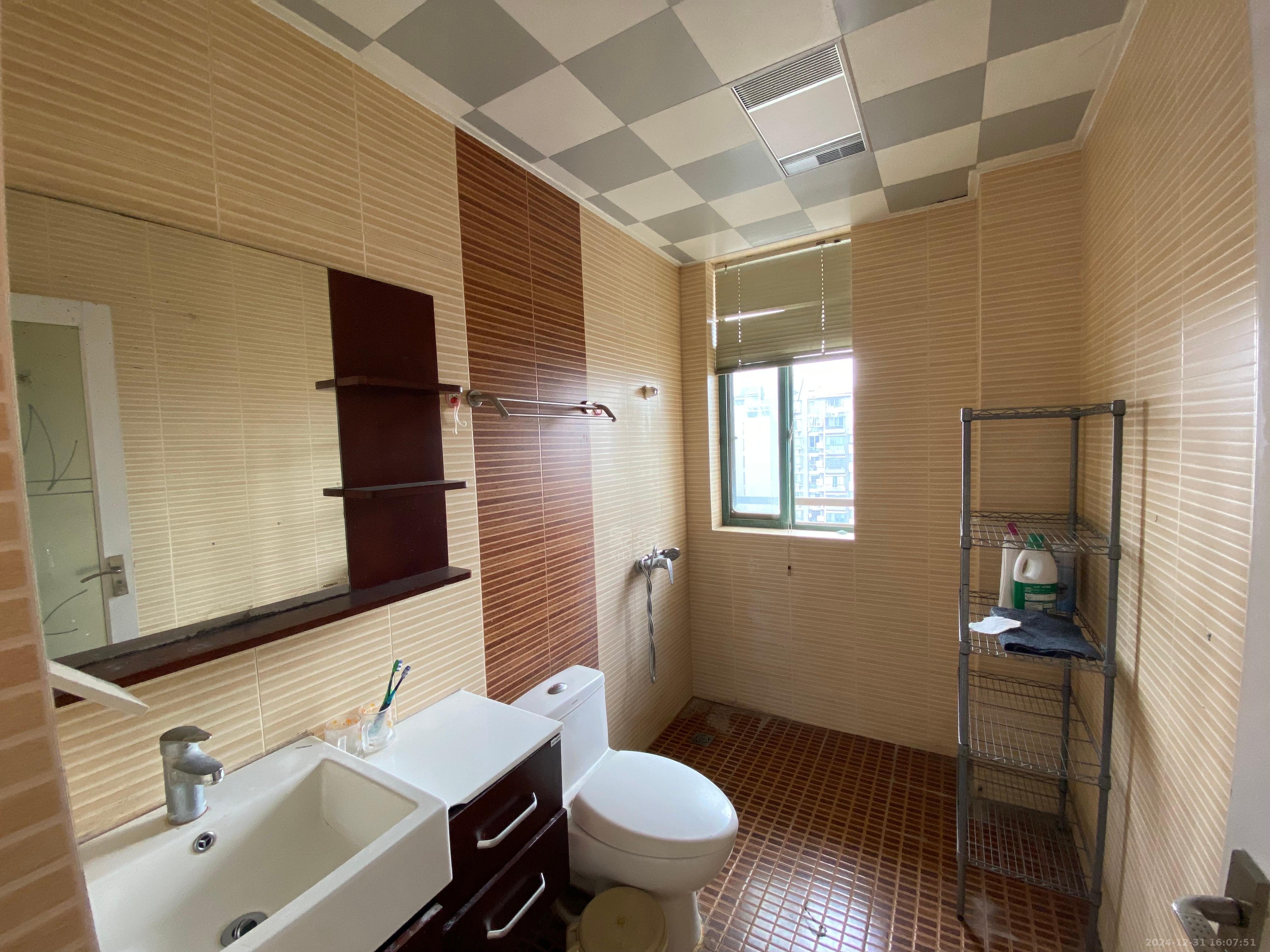 共和城 3室2厅1卫 2000.0元/月 共和城 3室2厅1卫 2000.0元/月室内图