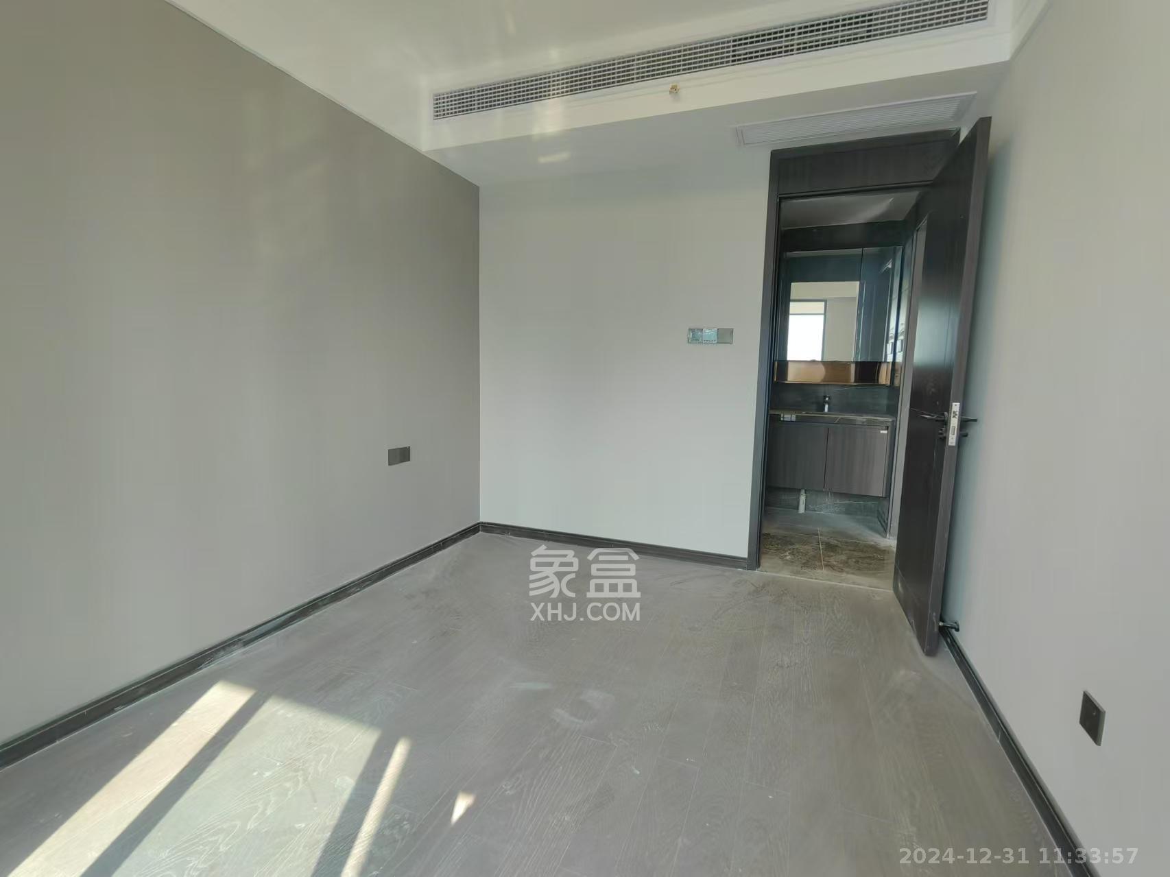 绿地麓云国际一期 3室2厅2卫 4500.0元/月 绿地麓云国际一期 3室2厅2卫 4500.0元/月室内图