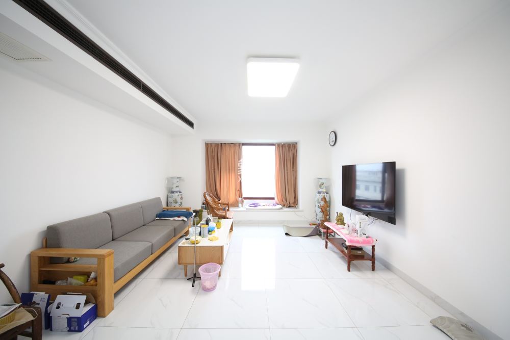 湖南宾馆  3室2厅2卫   300.00万