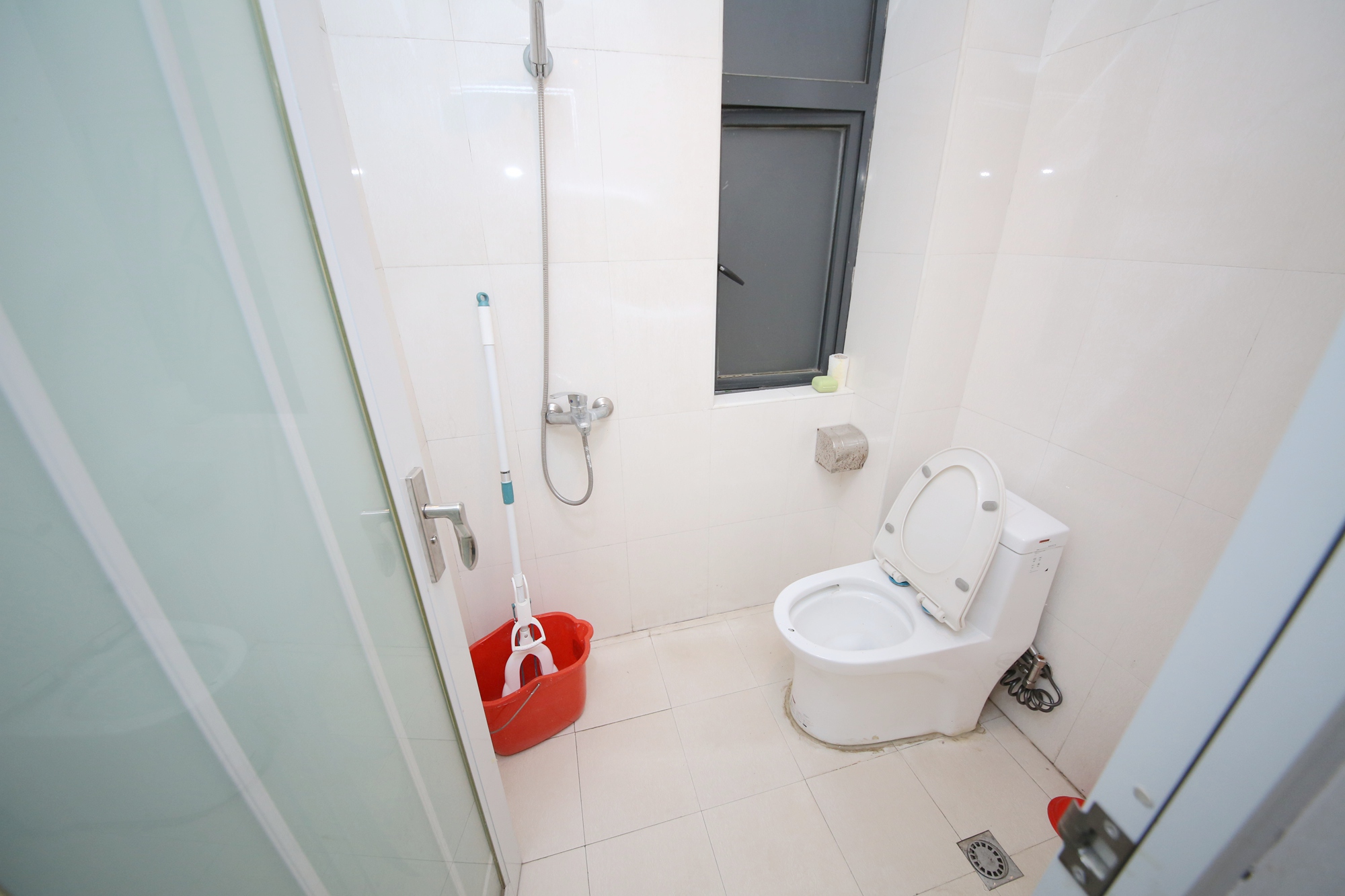 五一大道202（中环壹世界）  2室1厅1卫    98.0万卫生间