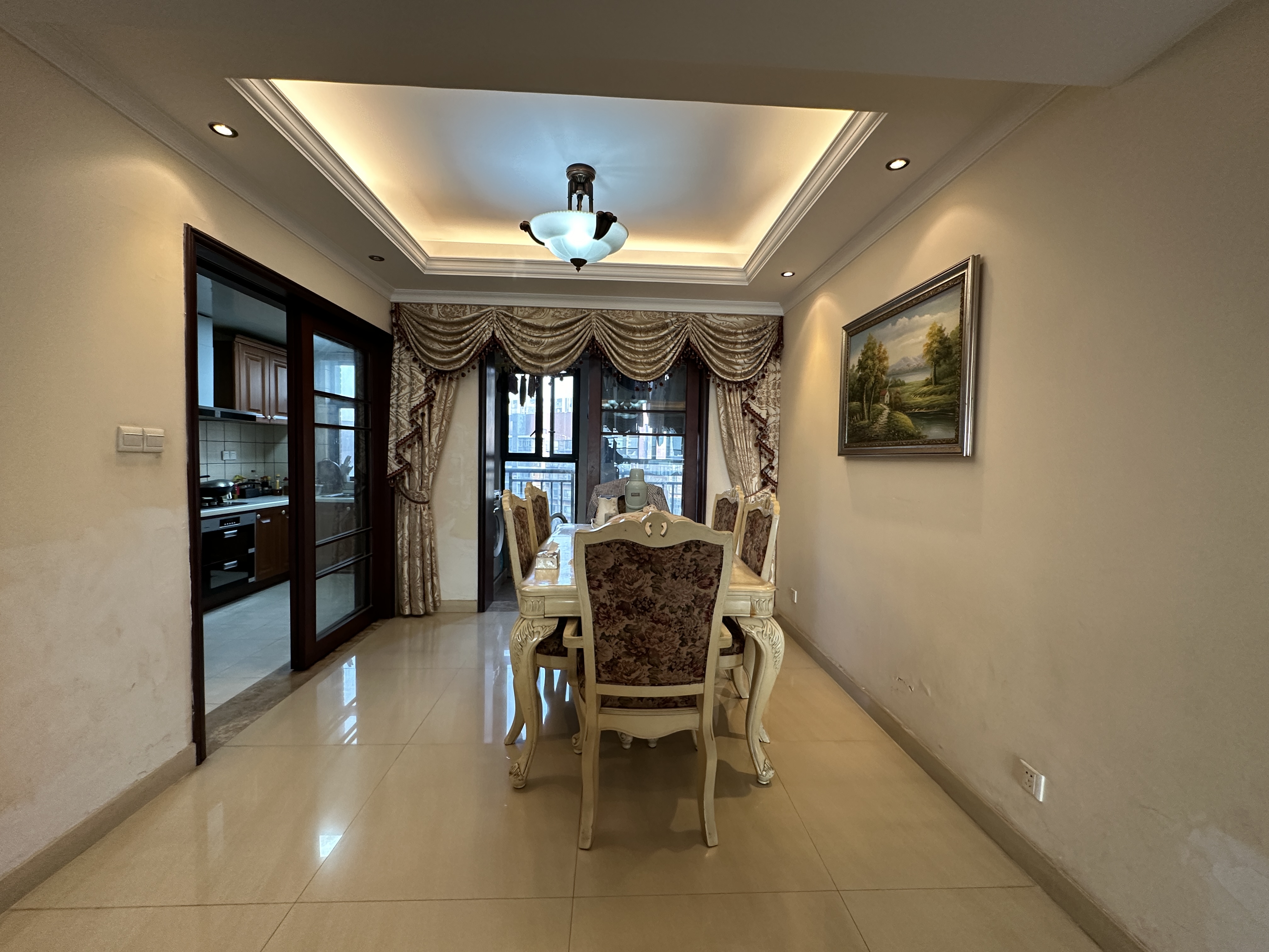 中隆国际御玺 3室2厅3卫 4500.0元/月 中隆国际御玺 3室2厅3卫 4500.0元/月室内图