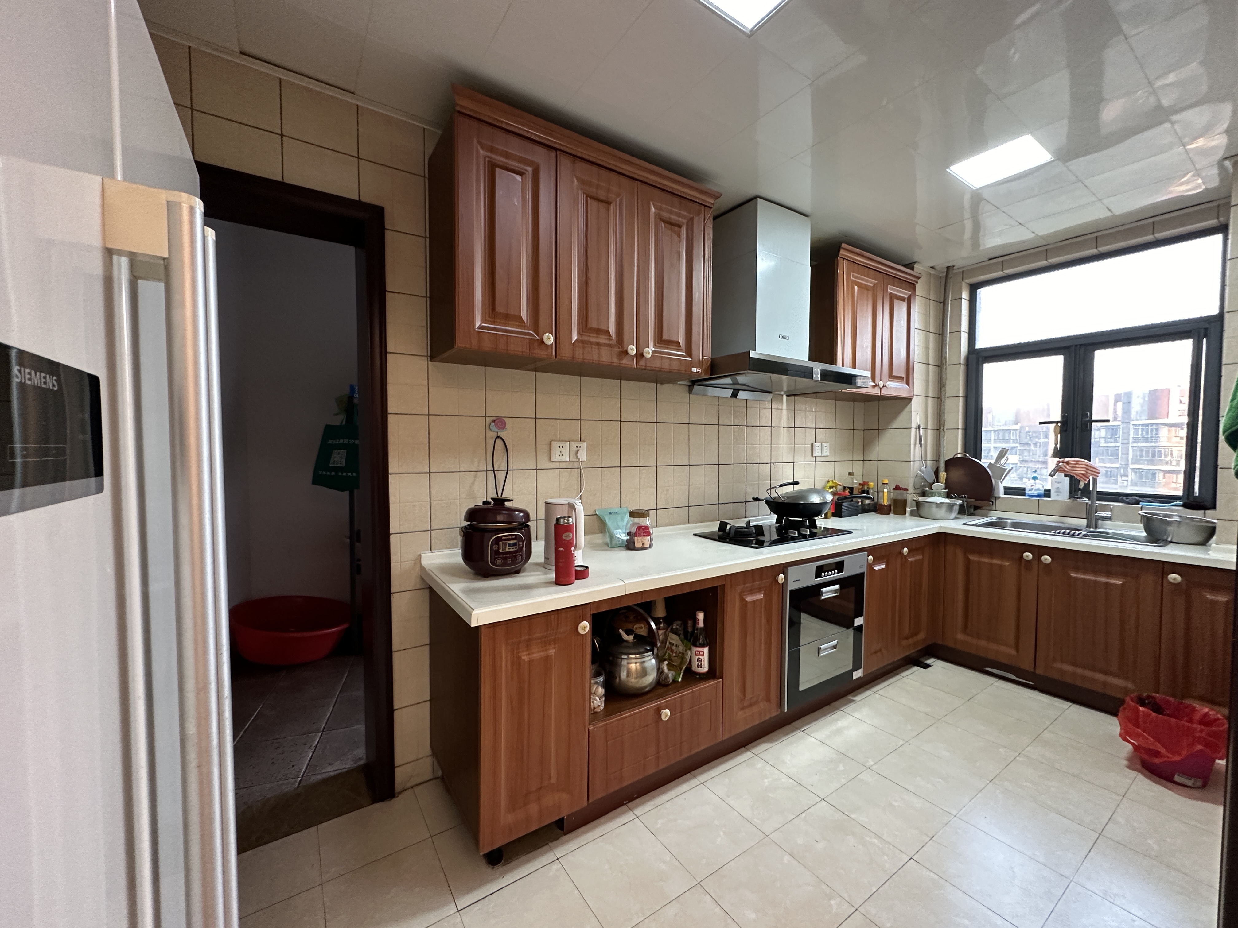 中隆国际御玺 3室2厅3卫 4500.0元/月 中隆国际御玺 3室2厅3卫 4500.0元/月室内图