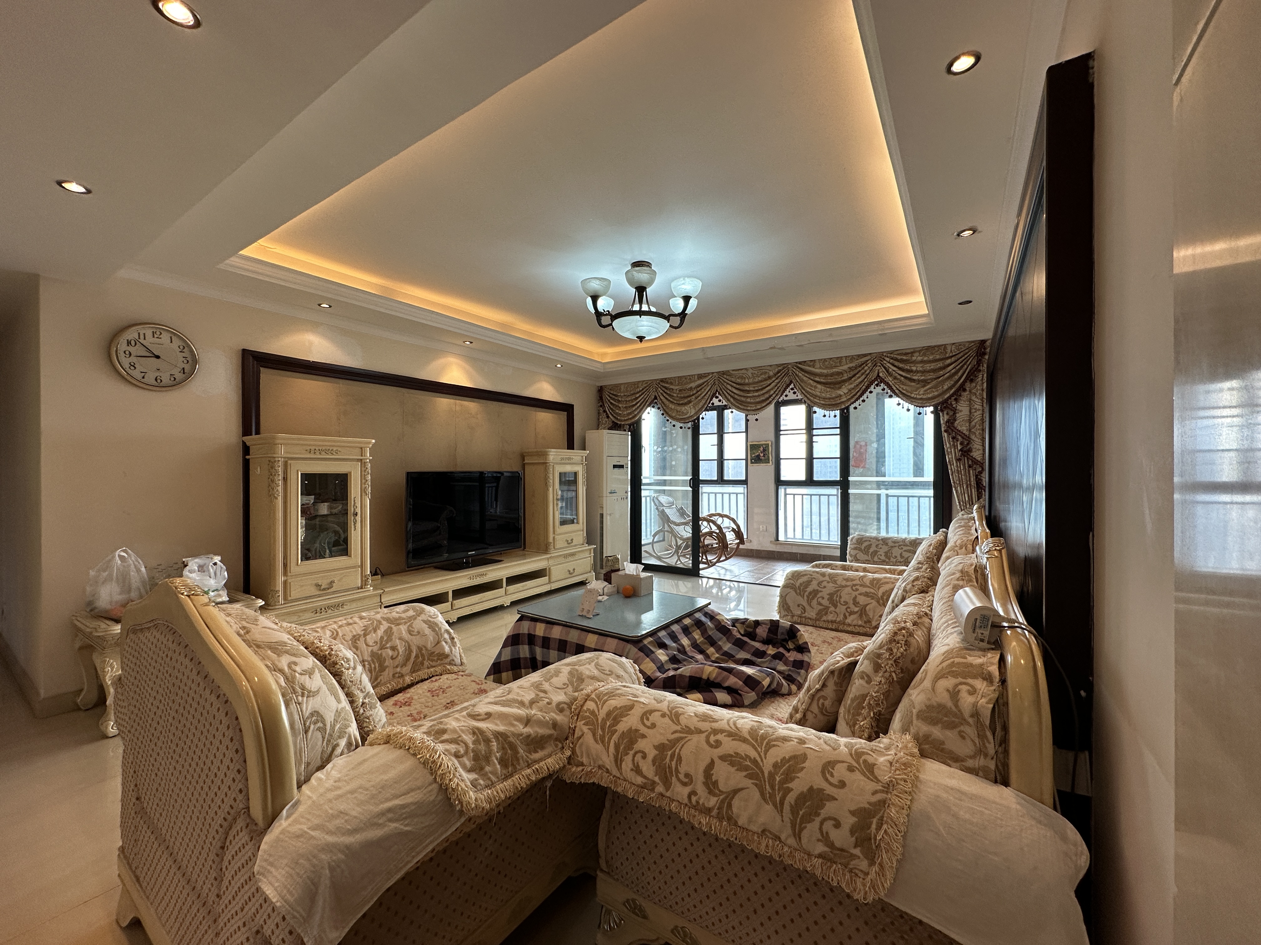 中隆国际御玺 3室2厅3卫 4500.0元/月 中隆国际御玺 3室2厅3卫 4500.0元/月室内图