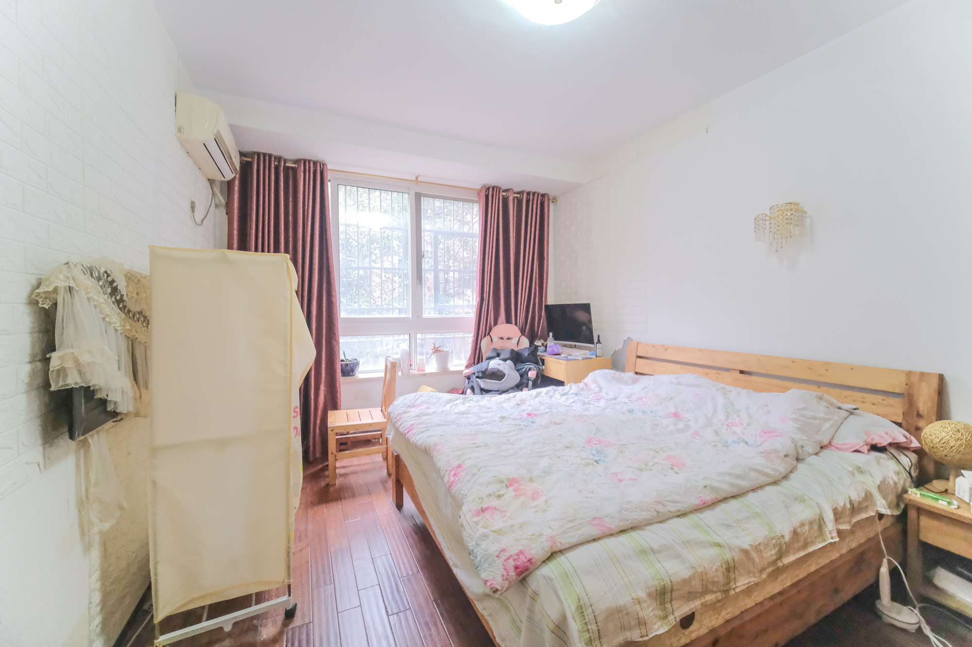 山水湾 3室2厅1卫 49.5万 山水湾 3室2厅1卫 49.5万卧室