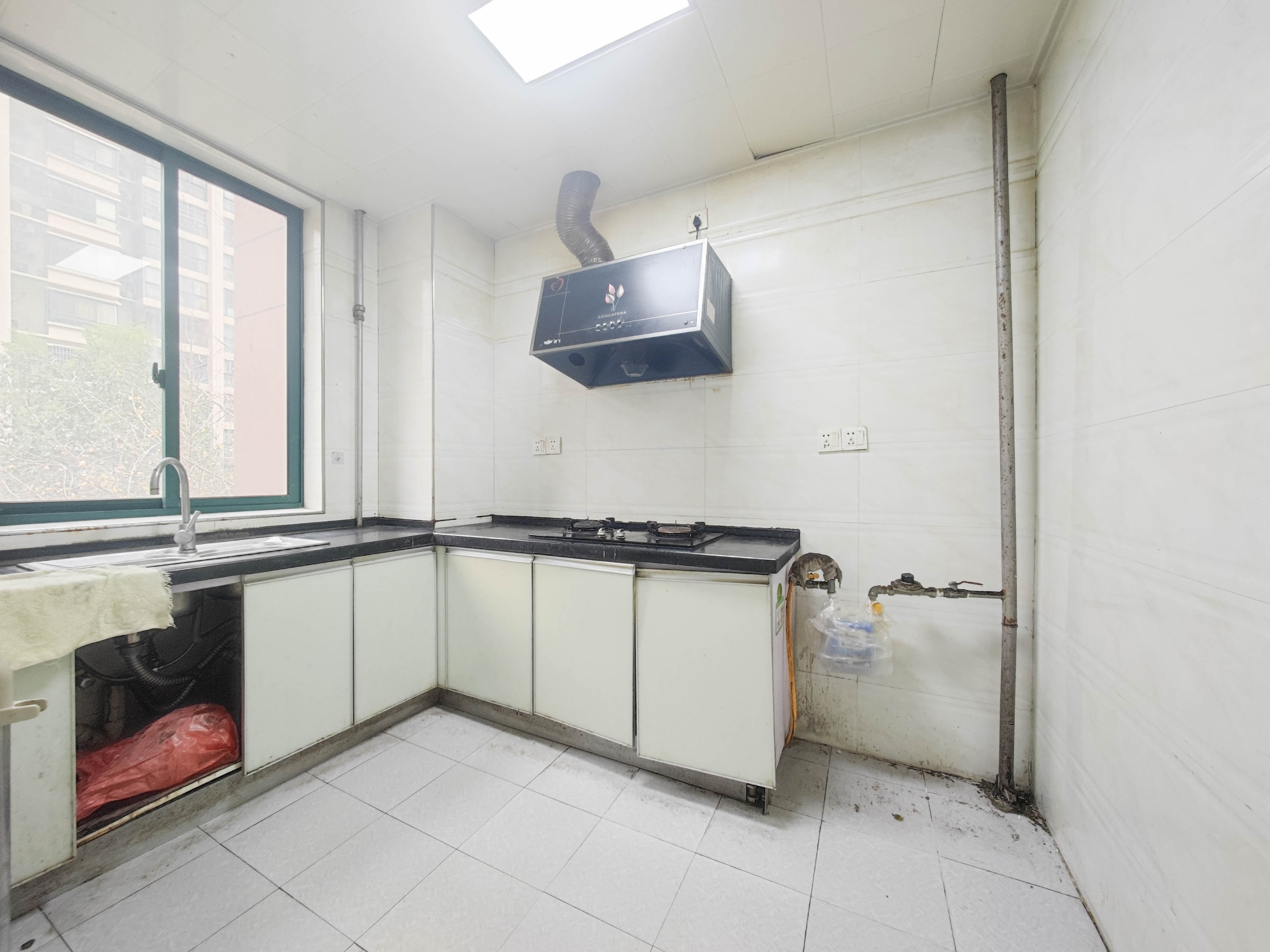 华盛世纪新城  4室2厅1卫    144.8万 华盛世纪新城  4室2厅1卫    144.8万其他