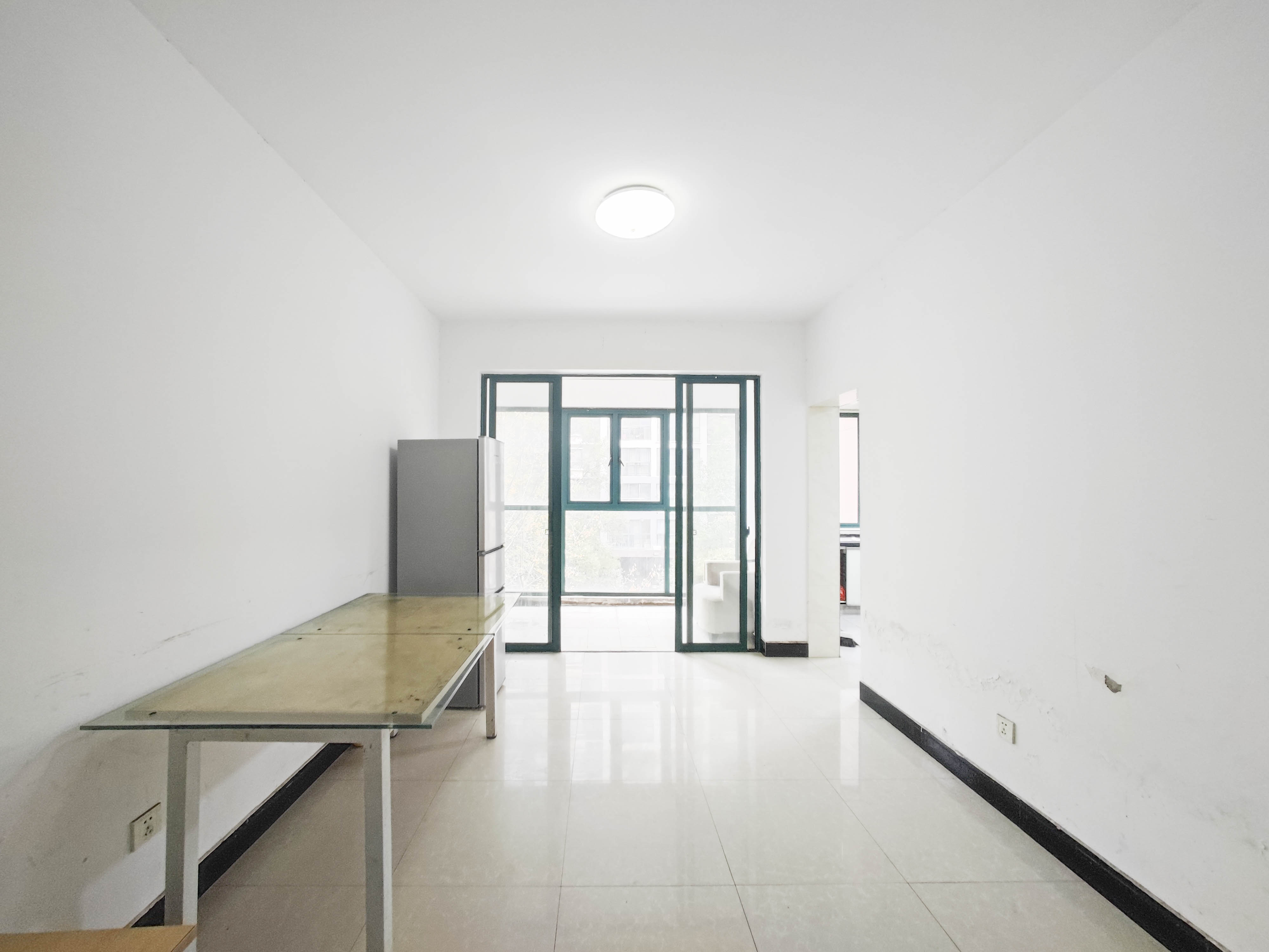 华盛世纪新城  4室2厅1卫    144.8万 华盛世纪新城  4室2厅1卫    144.8万客厅