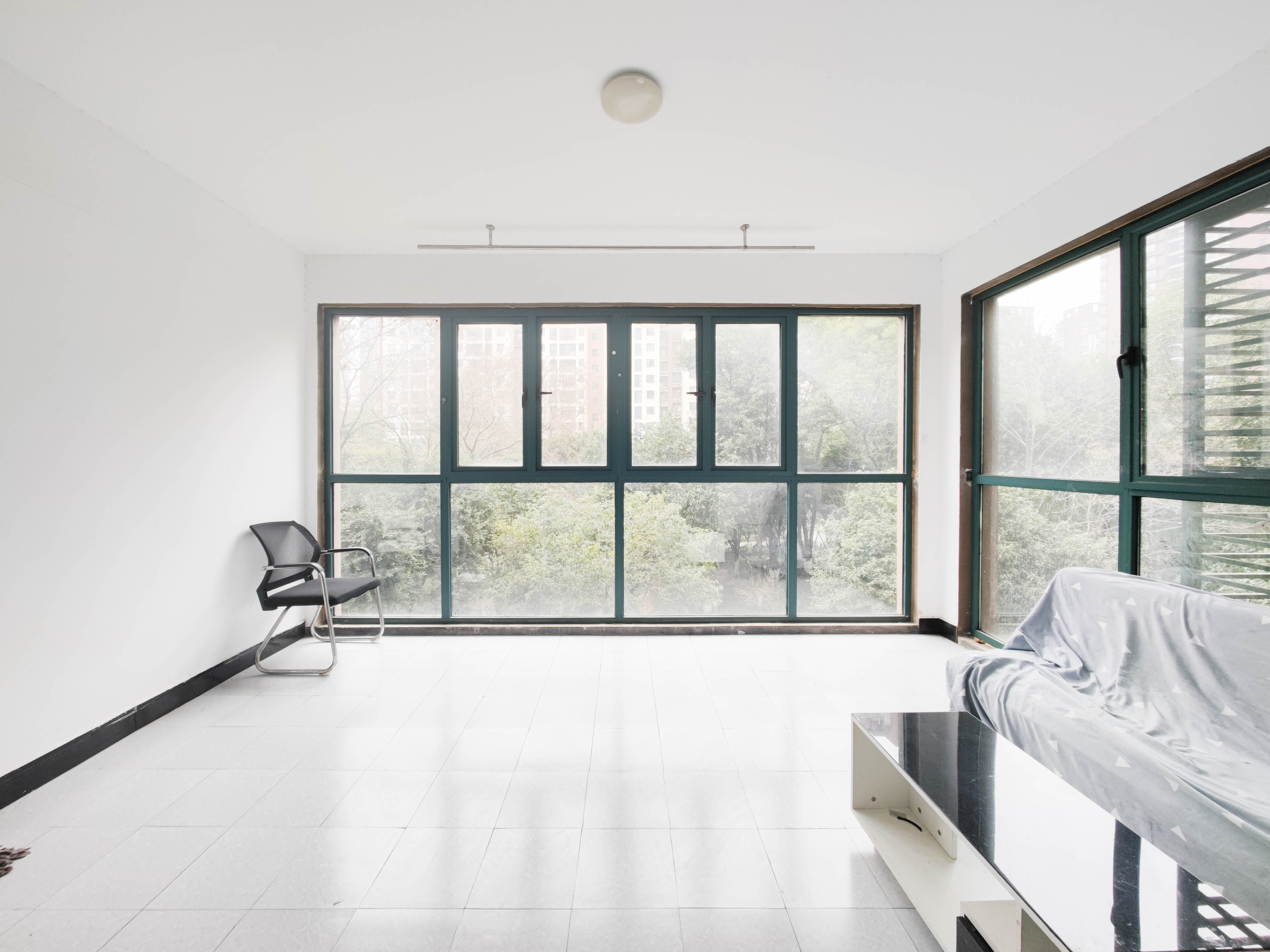 华盛世纪新城  4室2厅1卫    144.8万 华盛世纪新城  4室2厅1卫    144.8万阳台