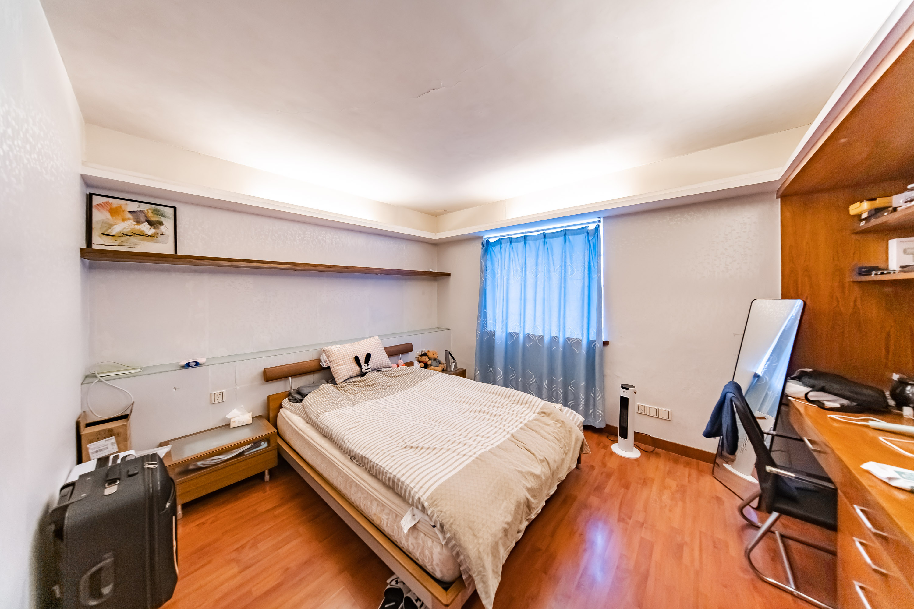 科教新村  6室2厅2卫   209.50万卧室