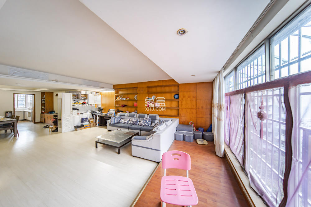 科教新村  6室2廳2衛(wèi)   209.50萬