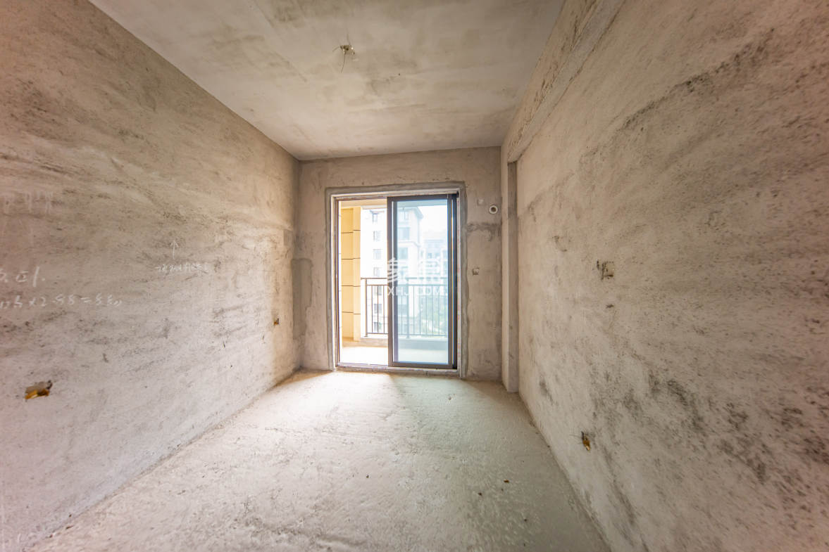 江山帝景雅墅(普罗旺斯)  5室2厅2卫    268.0万 江山帝景雅墅(普罗旺斯)  5室2厅2卫    268.0万卧室