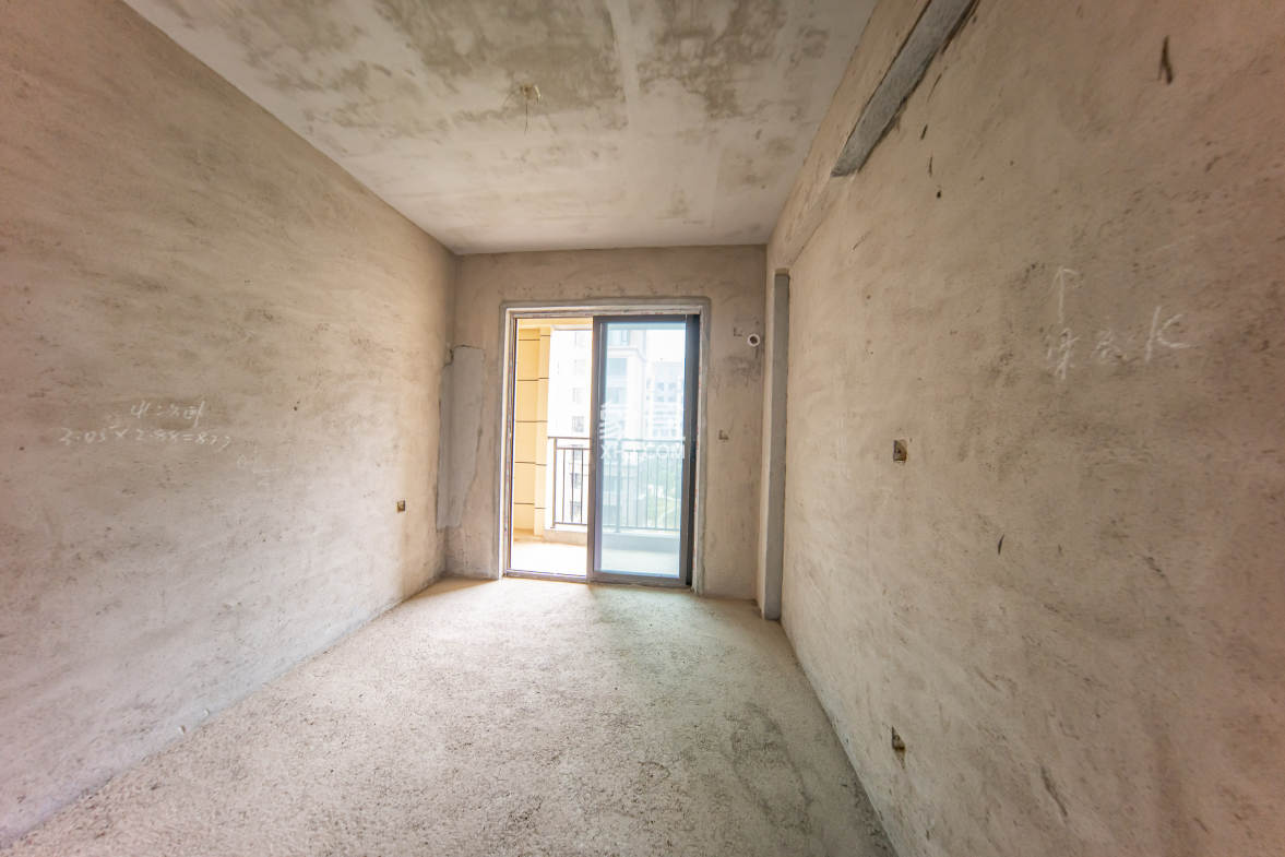 江山帝景雅墅(普罗旺斯)  5室2厅2卫    268.0万 江山帝景雅墅(普罗旺斯)  5室2厅2卫    268.0万卧室