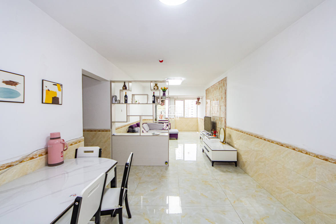 北辰三角洲E3区  3室2厅2卫    128.7万 北辰三角洲E3区  3室2厅2卫    128.7万客厅