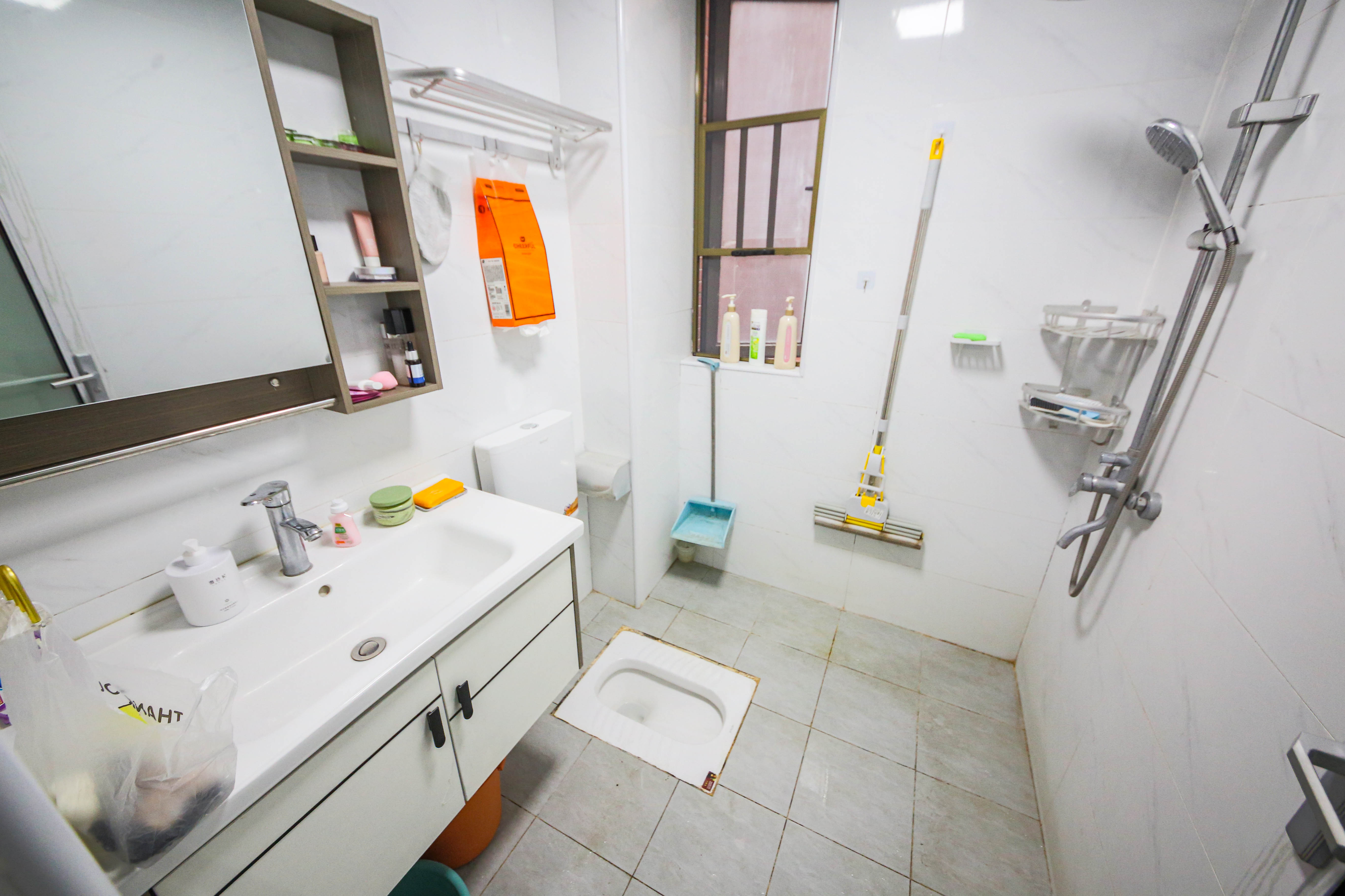 富兴嘉城(富兴汇中央) 2室2厅1卫 70.0万 富兴嘉城(富兴汇中央) 2室2厅1卫 70.0万卫生间