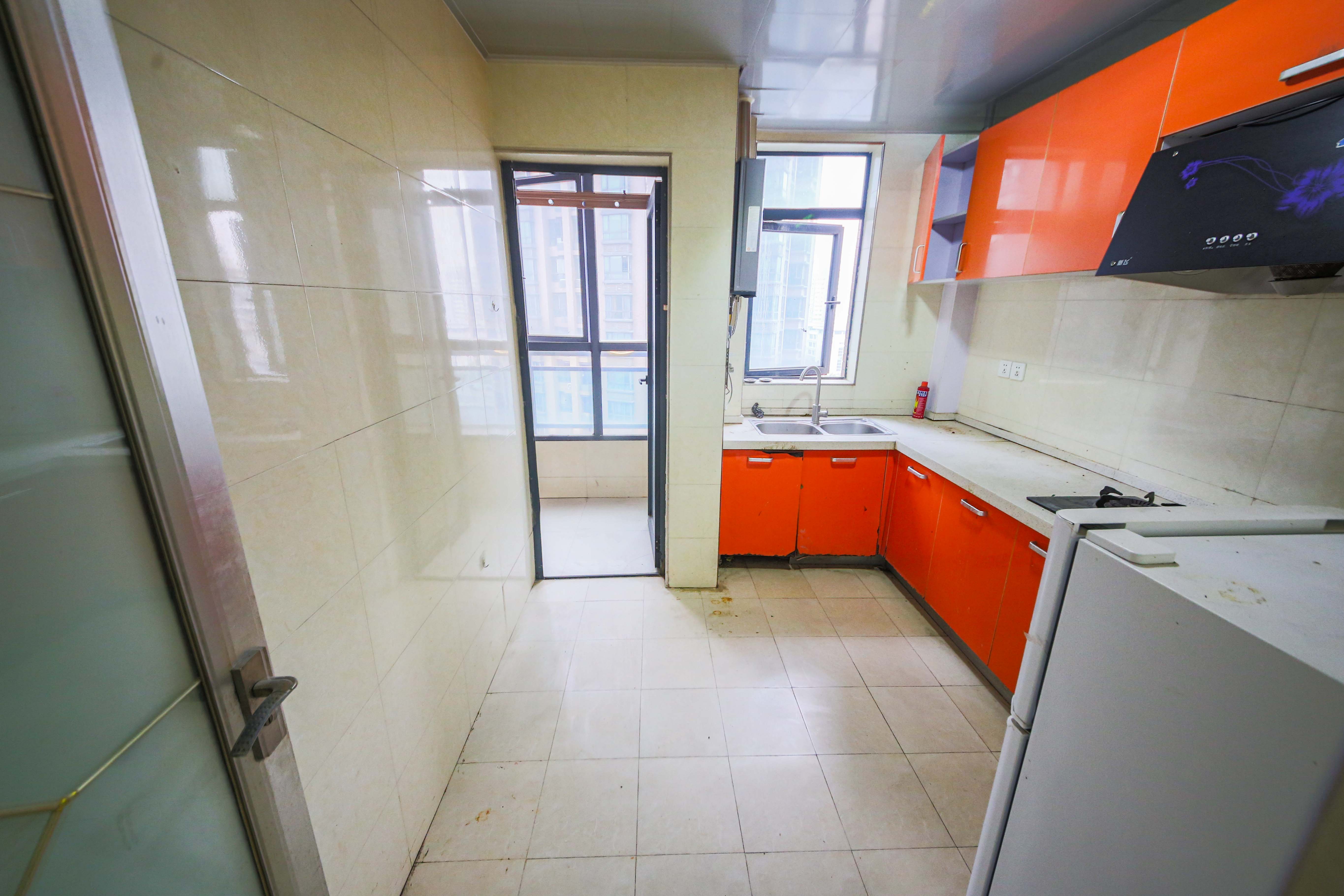 湘府9号 5室2厅2卫 3300.0元/月 湘府9号 5室2厅2卫 3300.0元/月室内图