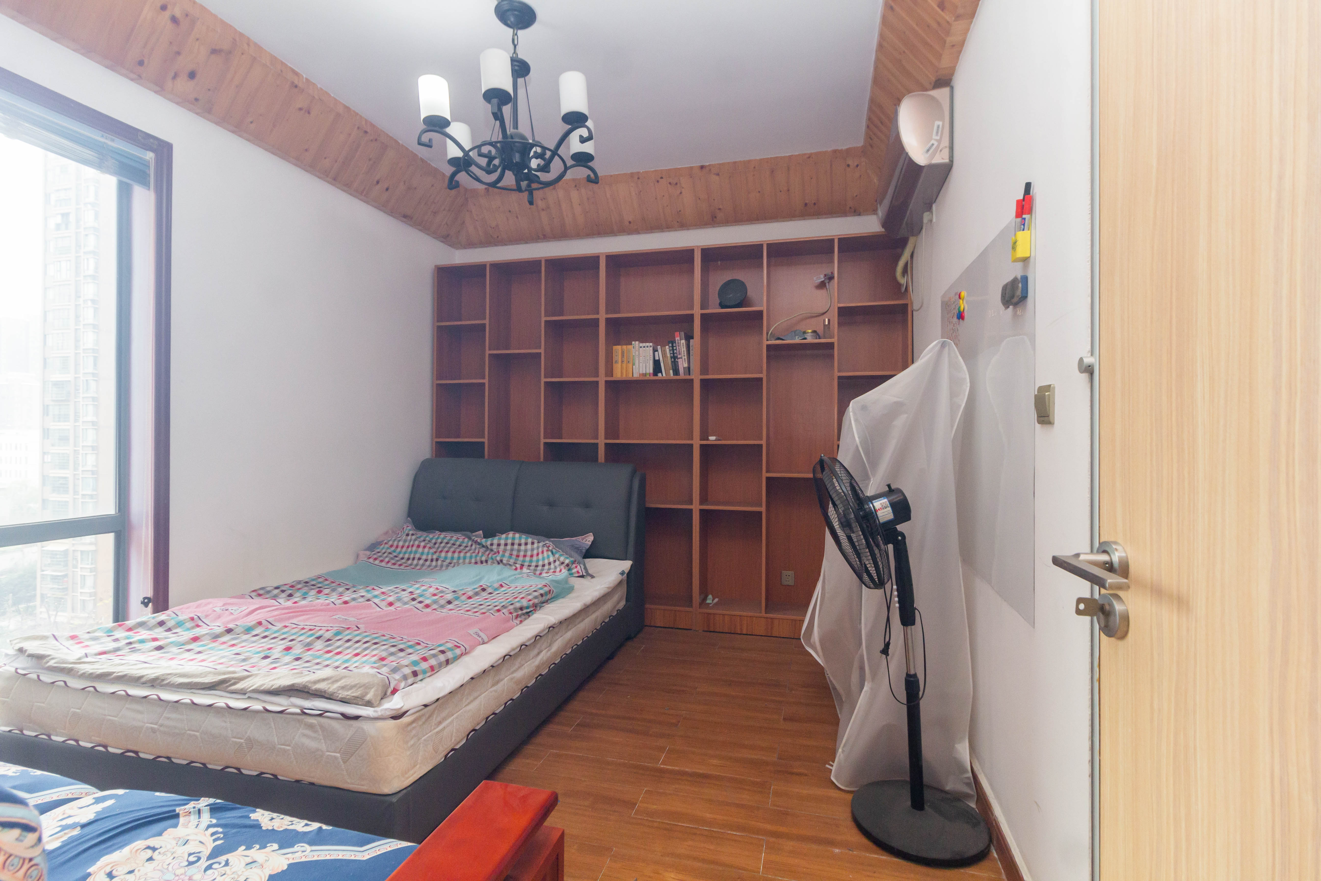 中欣楚天雅郡 1室1厅1卫 35.0万 中欣楚天雅郡 1室1厅1卫 35.0万卧室