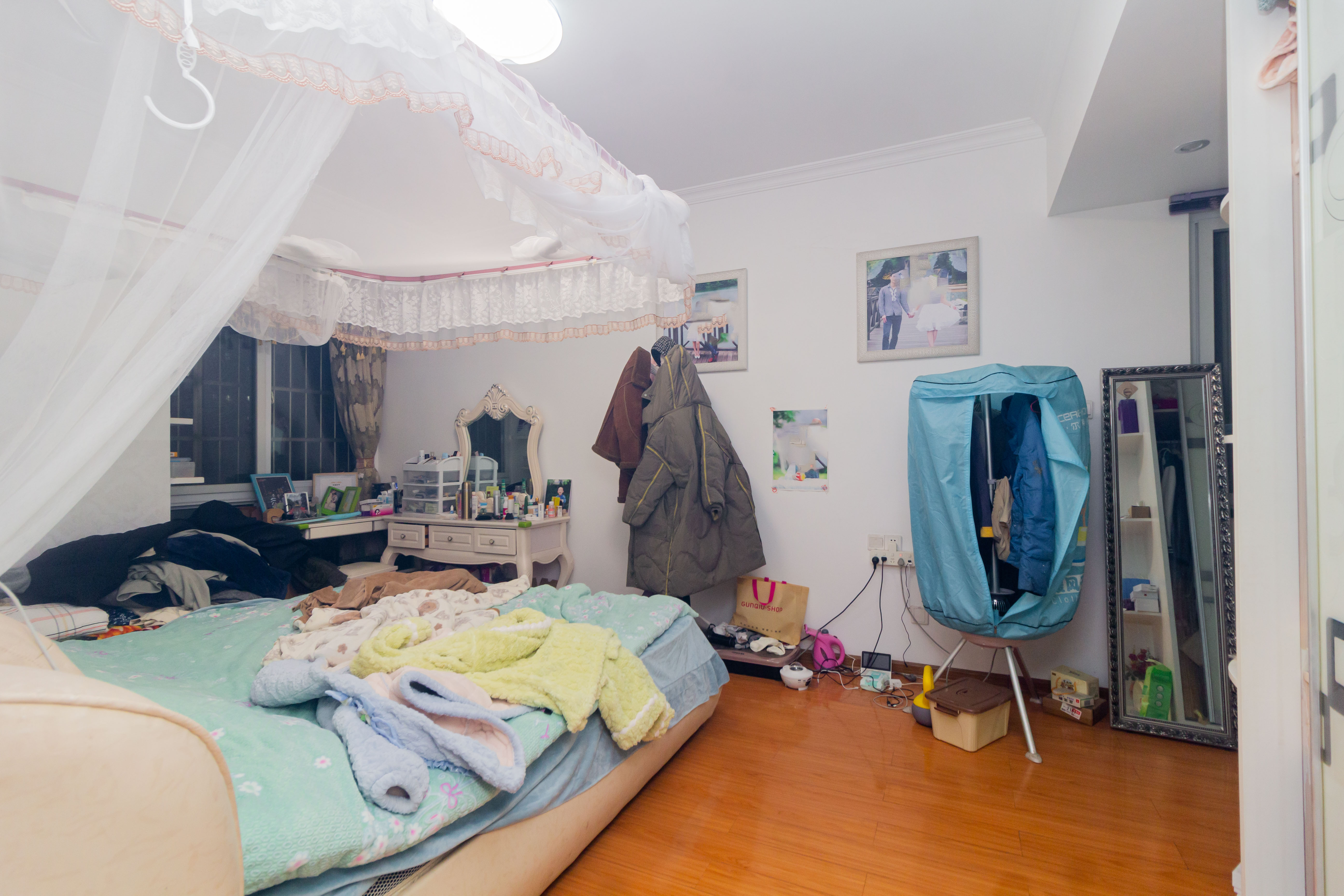 爵士湘  3室1厅1卫    73.8万 爵士湘  3室1厅1卫    73.8万卧室