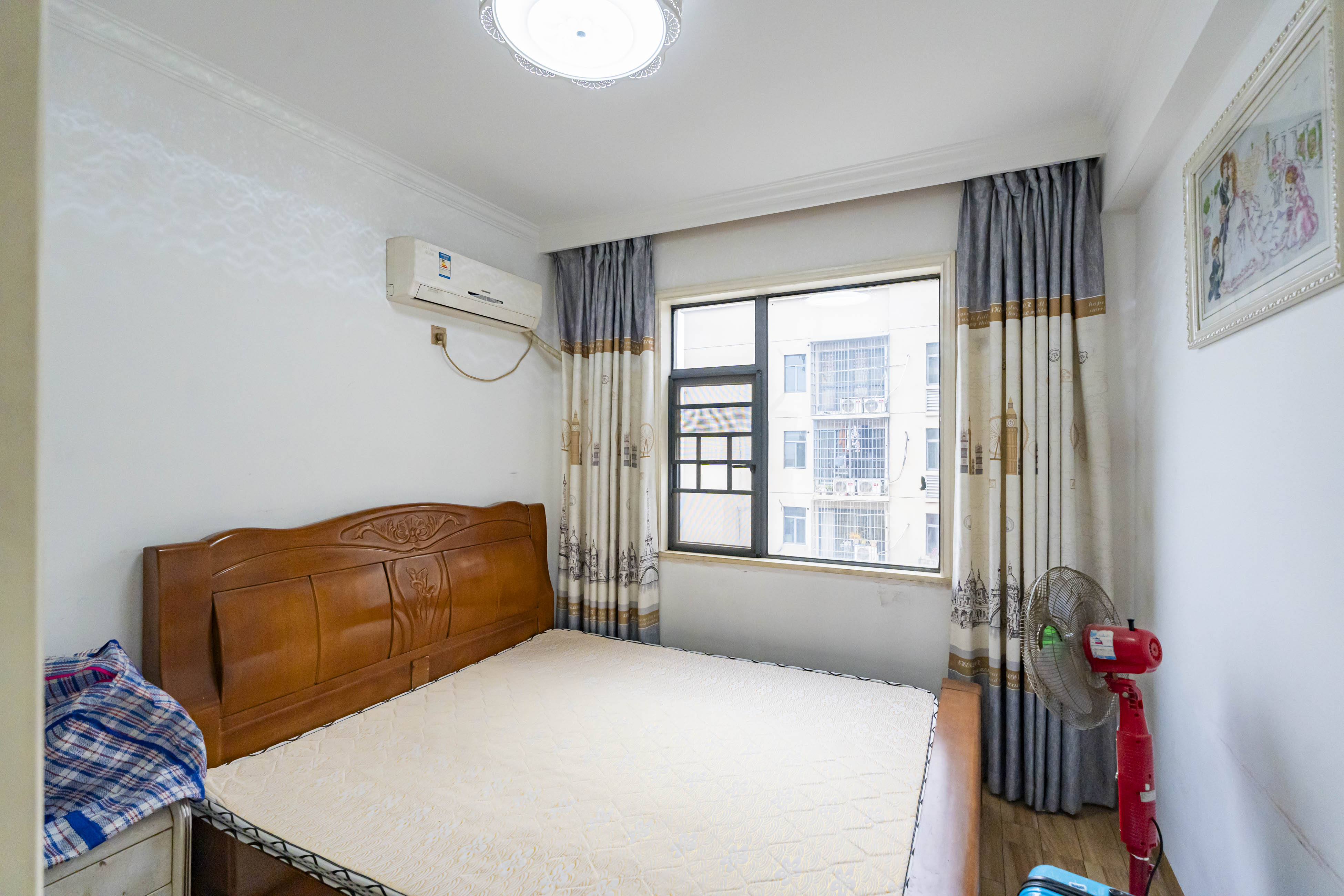 悦湖山  3室2厅1卫    75.0万 悦湖山  3室2厅1卫    75.0万卧室