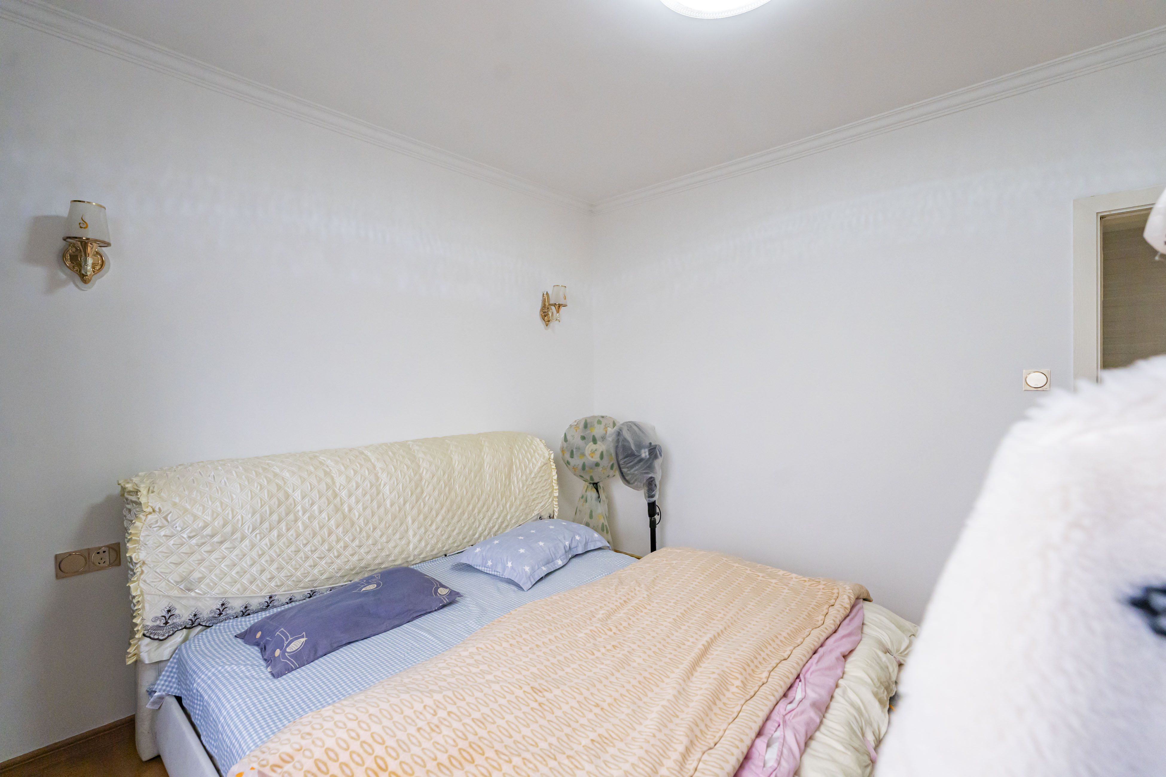 悦湖山  3室2厅1卫    75.0万 悦湖山  3室2厅1卫    75.0万卧室