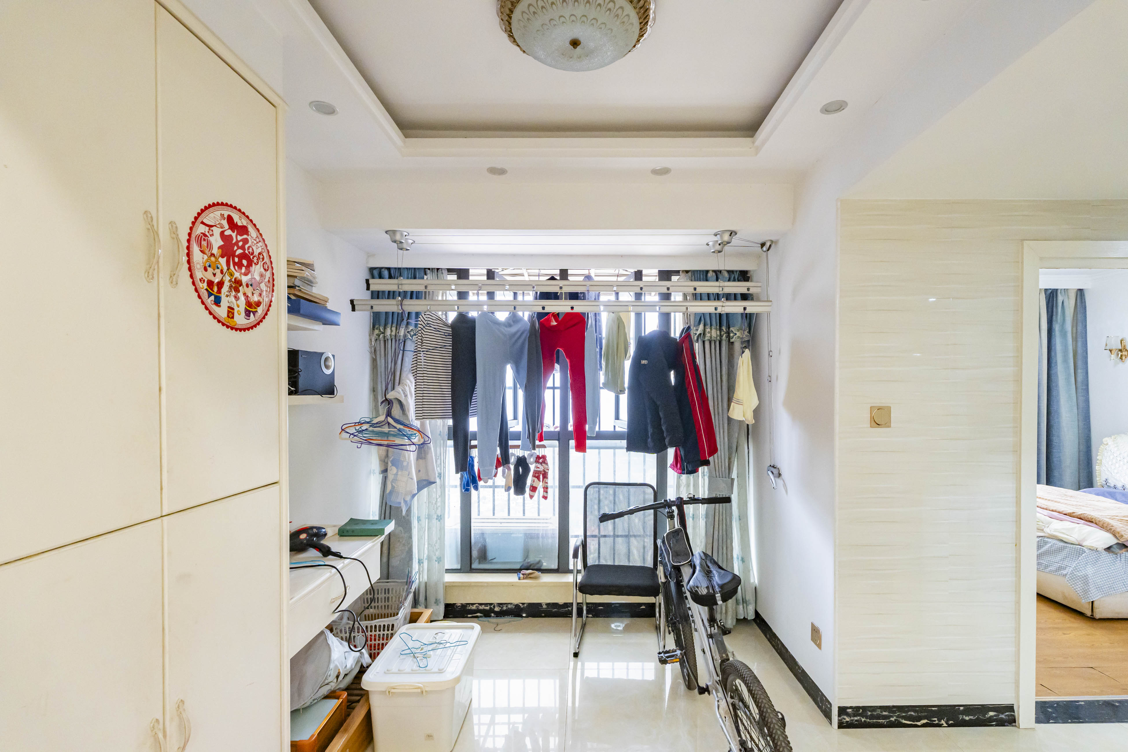 悦湖山  3室2厅1卫    75.0万 悦湖山  3室2厅1卫    75.0万阳台