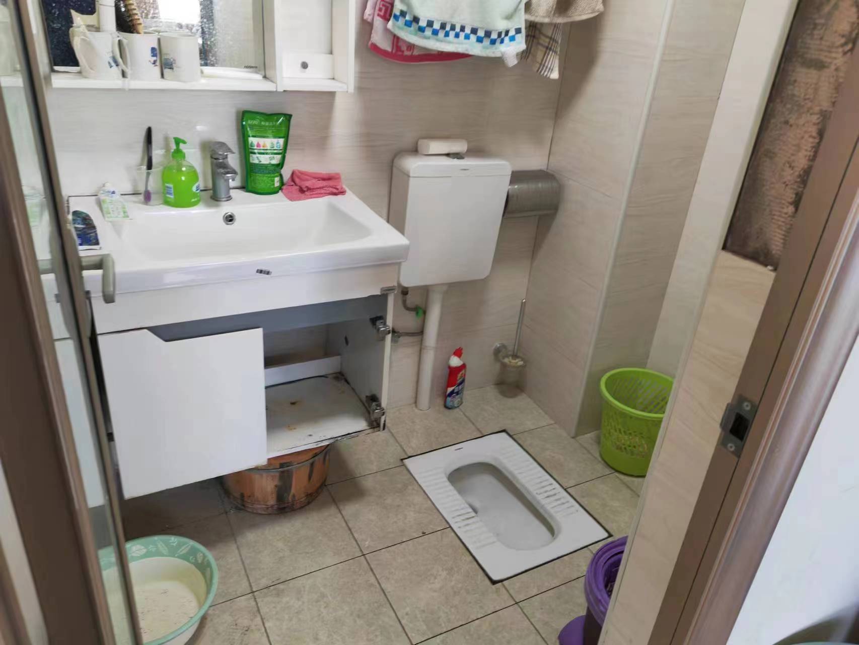 百弘学府城  2室1厅1卫    1200.0元/月