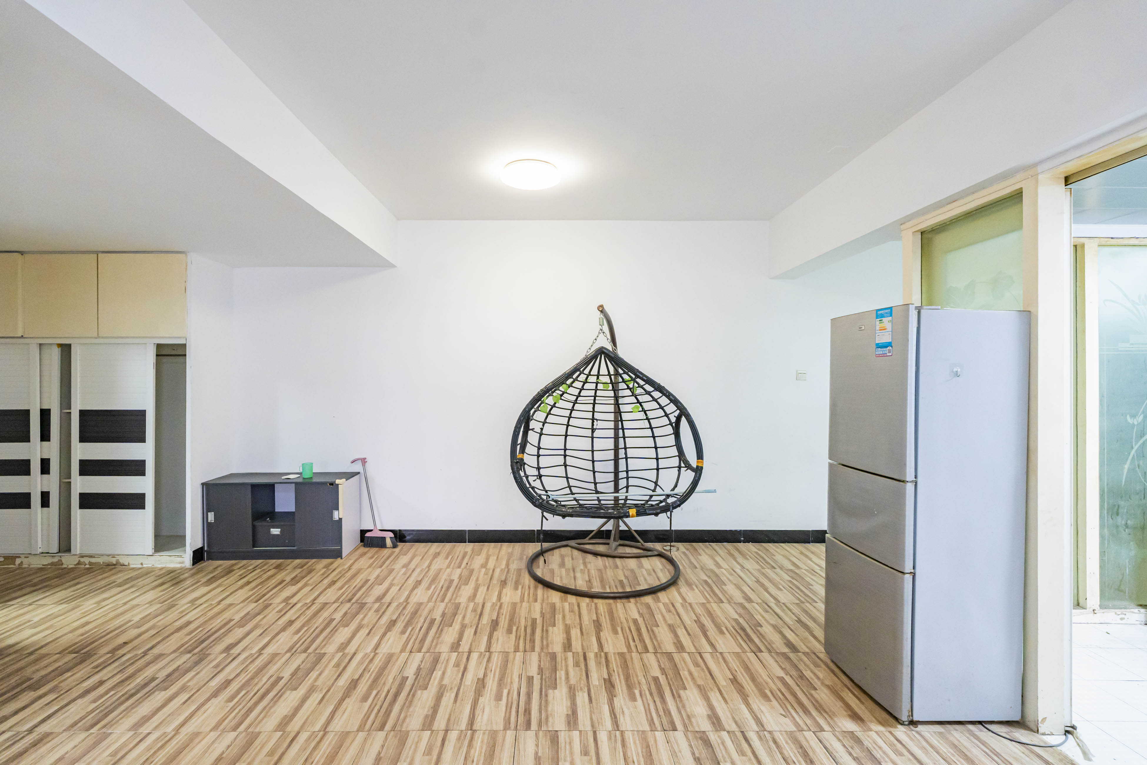 富兴金地大厦  2室1厅1卫    75.0万 富兴金地大厦  2室1厅1卫    75.0万客厅