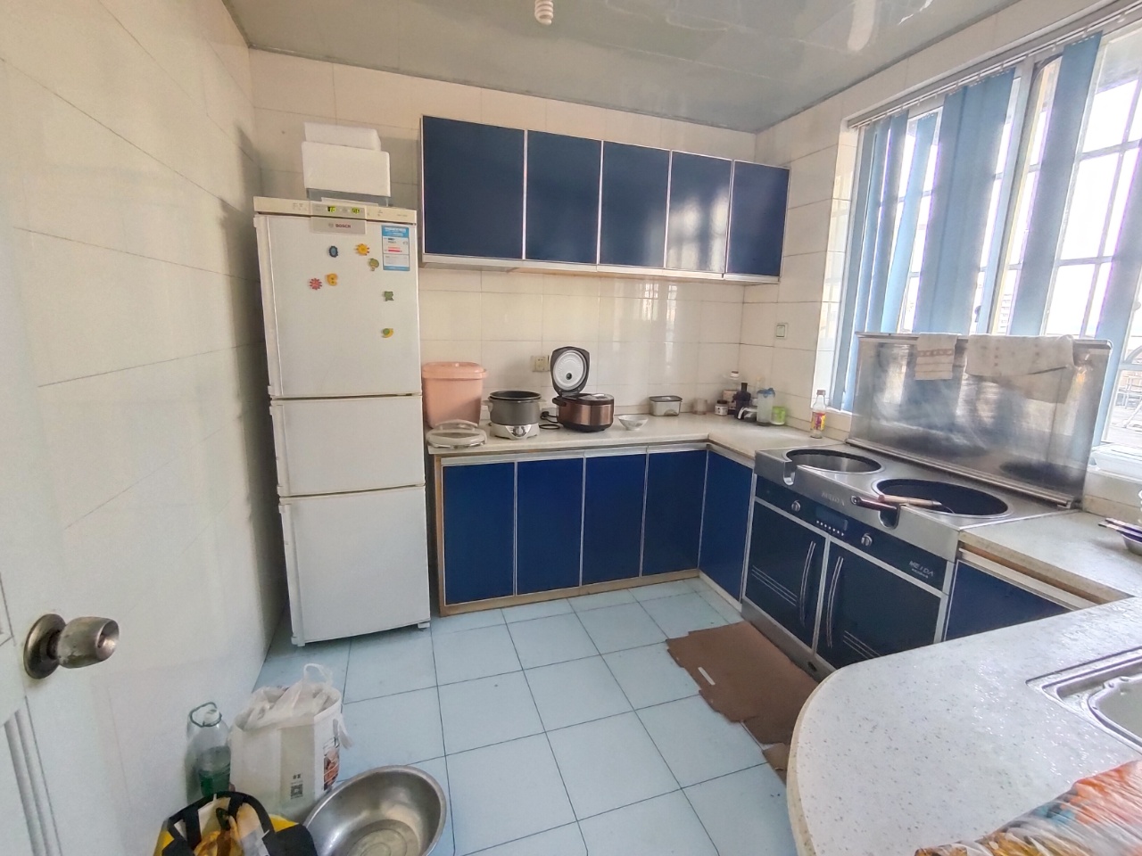 汽车城  3室2厅2卫    36.8万 汽车城  3室2厅2卫    36.8万室内图