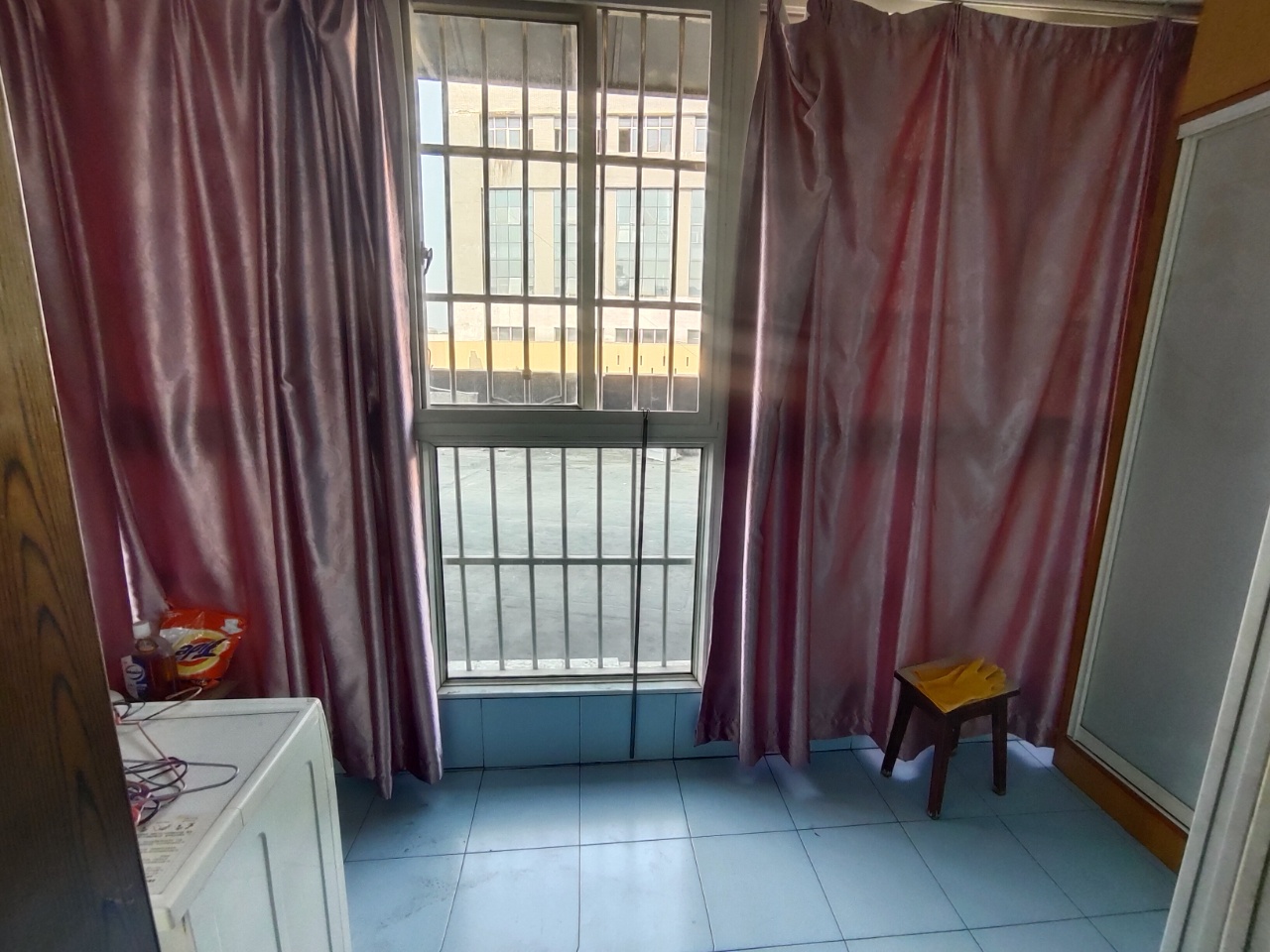 汽车城  3室2厅2卫    36.8万 汽车城  3室2厅2卫    36.8万室内图