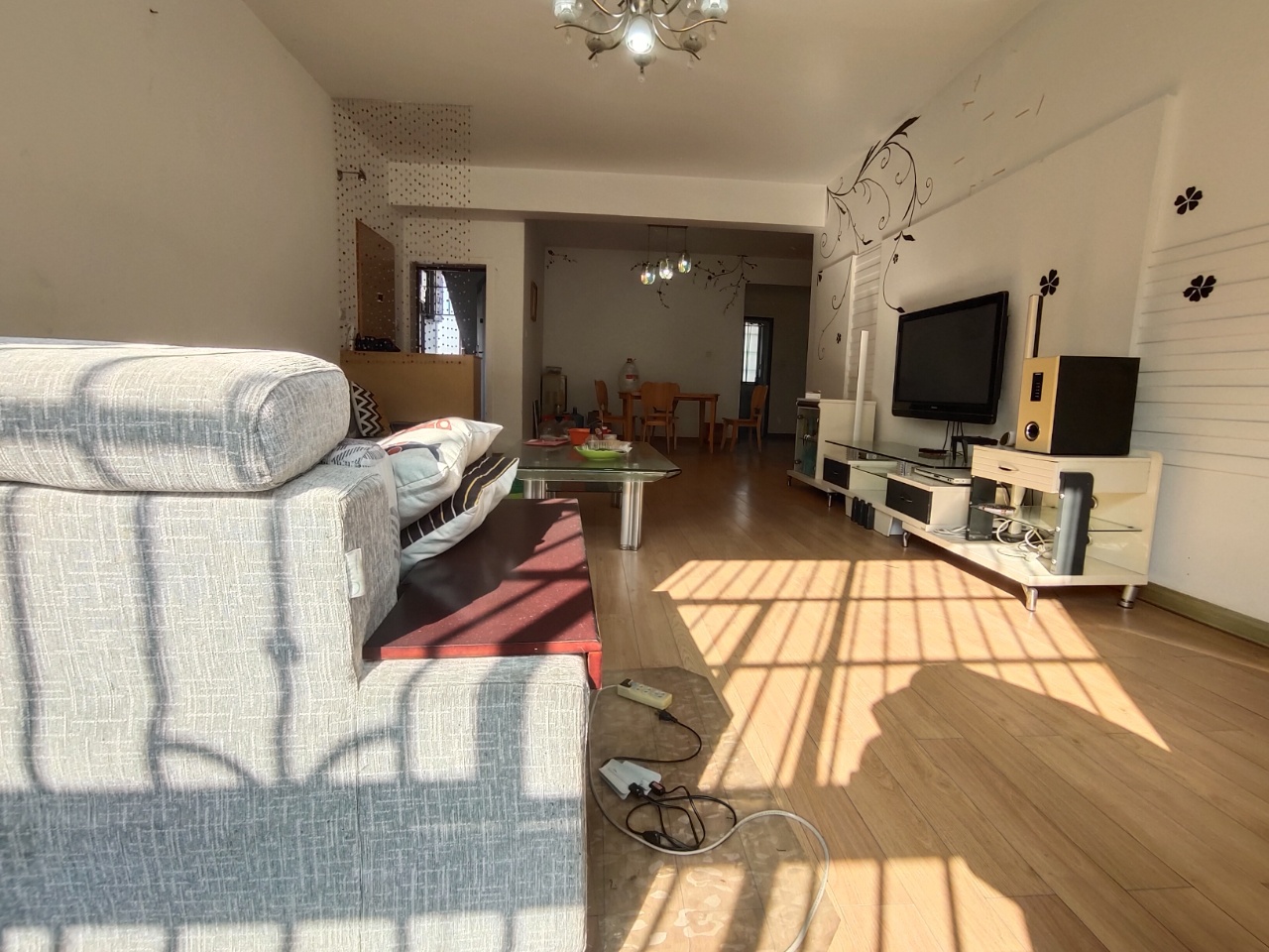 汽车城  3室2厅2卫    36.8万 汽车城  3室2厅2卫    36.8万室内图