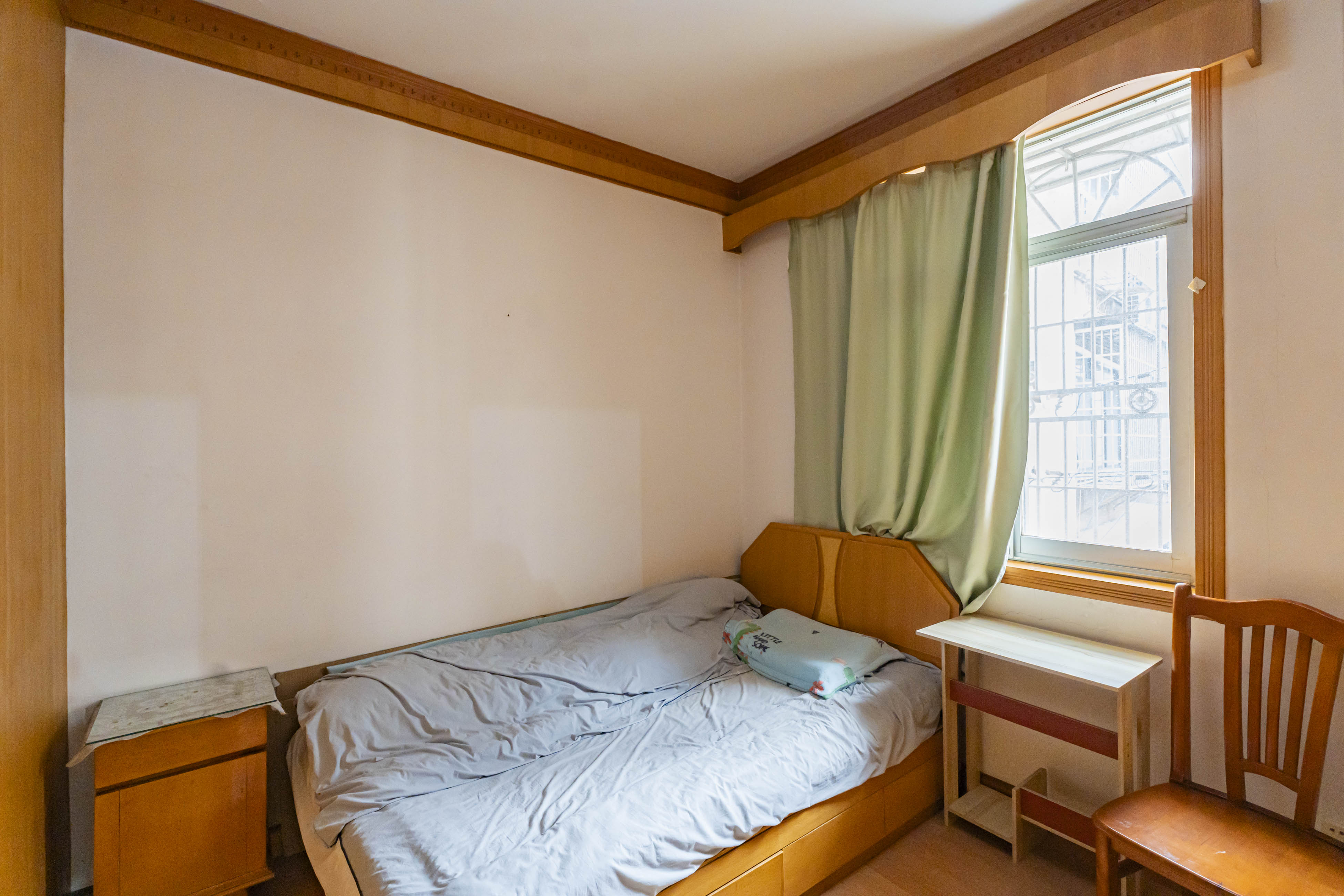 湘春路建行宿舍(佘家塘巷7号)  3室2厅2卫   98.00万卧室