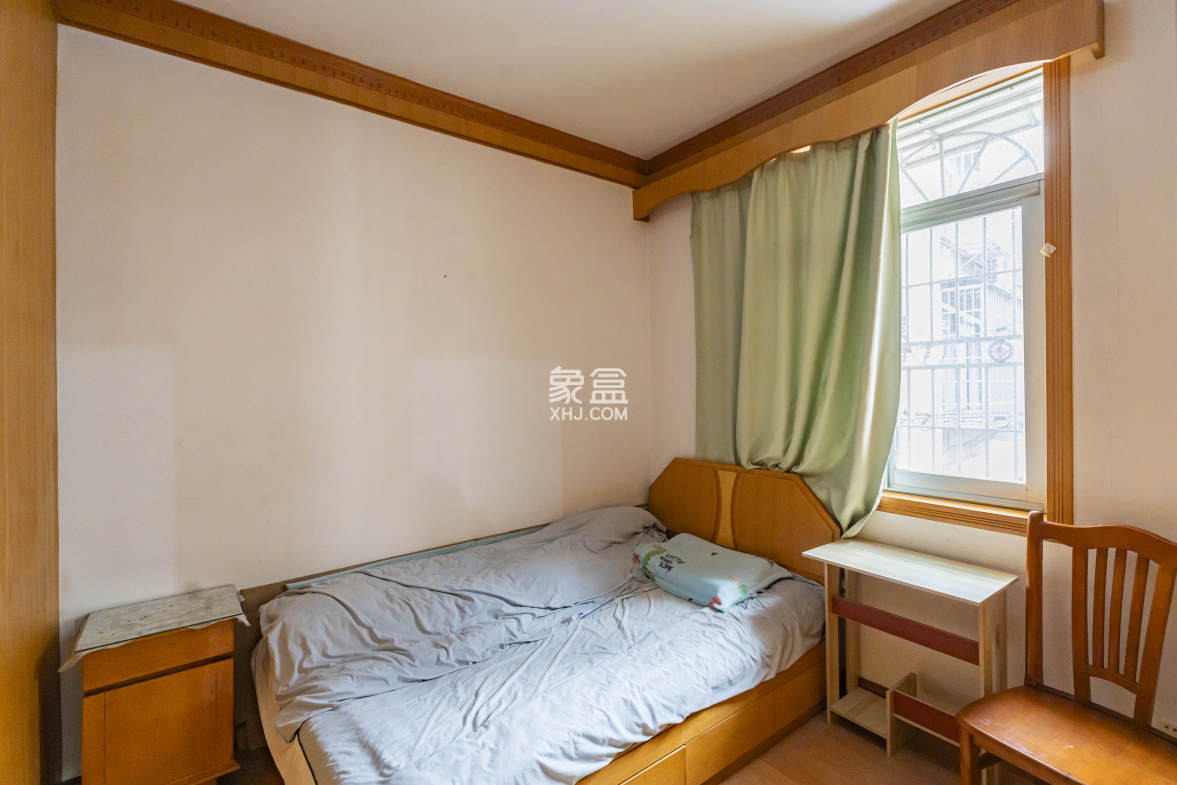 湘春路建行宿舍(佘家塘巷7号) 3室2厅2卫 90.0万 湘春路建行宿舍(佘家塘巷7号) 3室2厅2卫 90.0万卧室