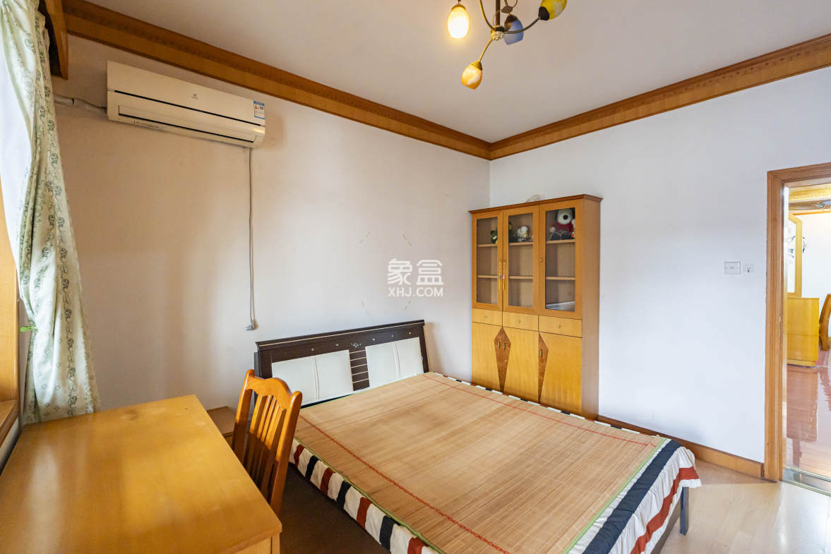 湘春路建行宿舍(佘家塘巷7号) 3室2厅2卫 90.0万 湘春路建行宿舍(佘家塘巷7号) 3室2厅2卫 90.0万卧室