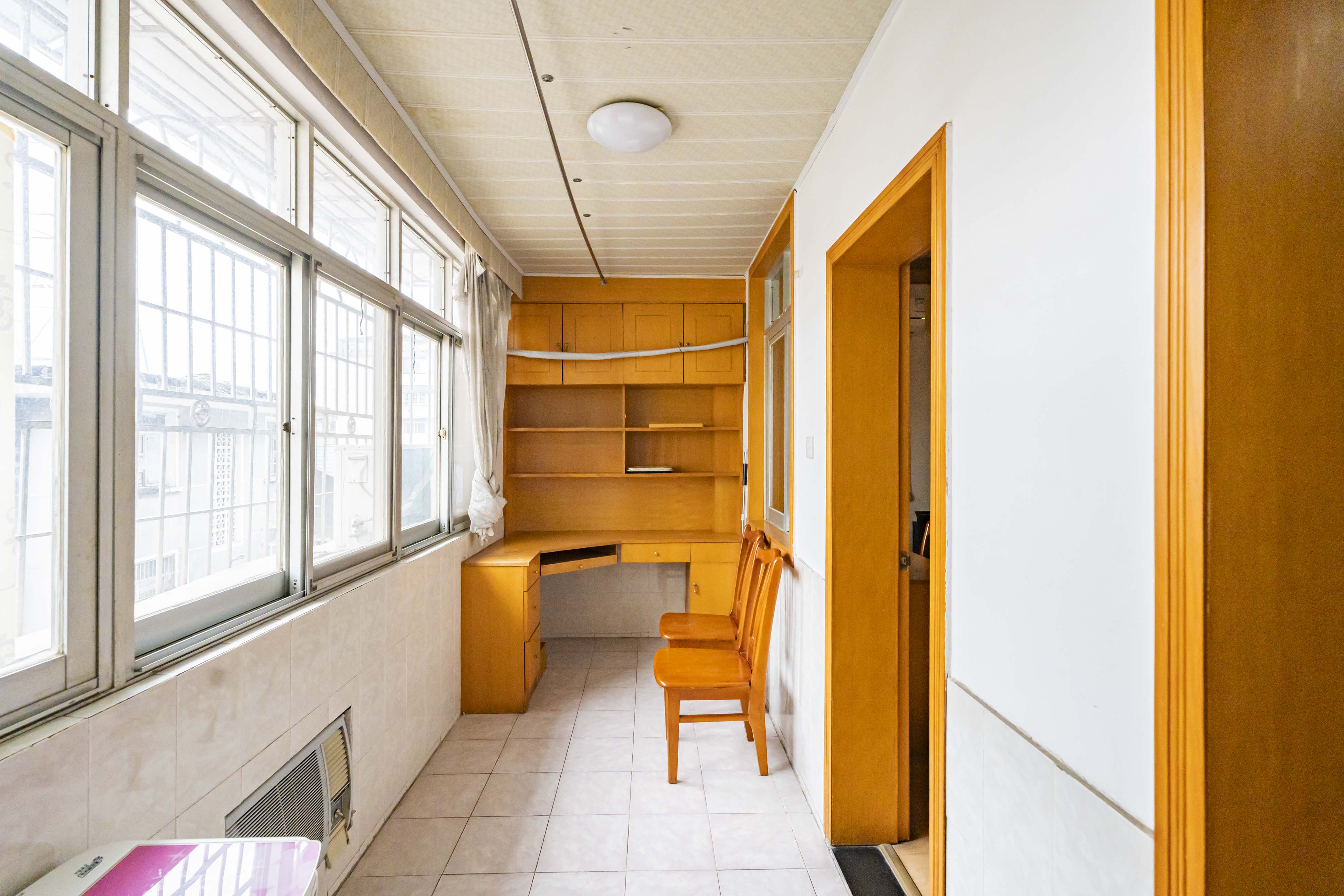 湘春路建行宿舍(佘家塘巷7号)  3室2厅2卫   98.00万阳台