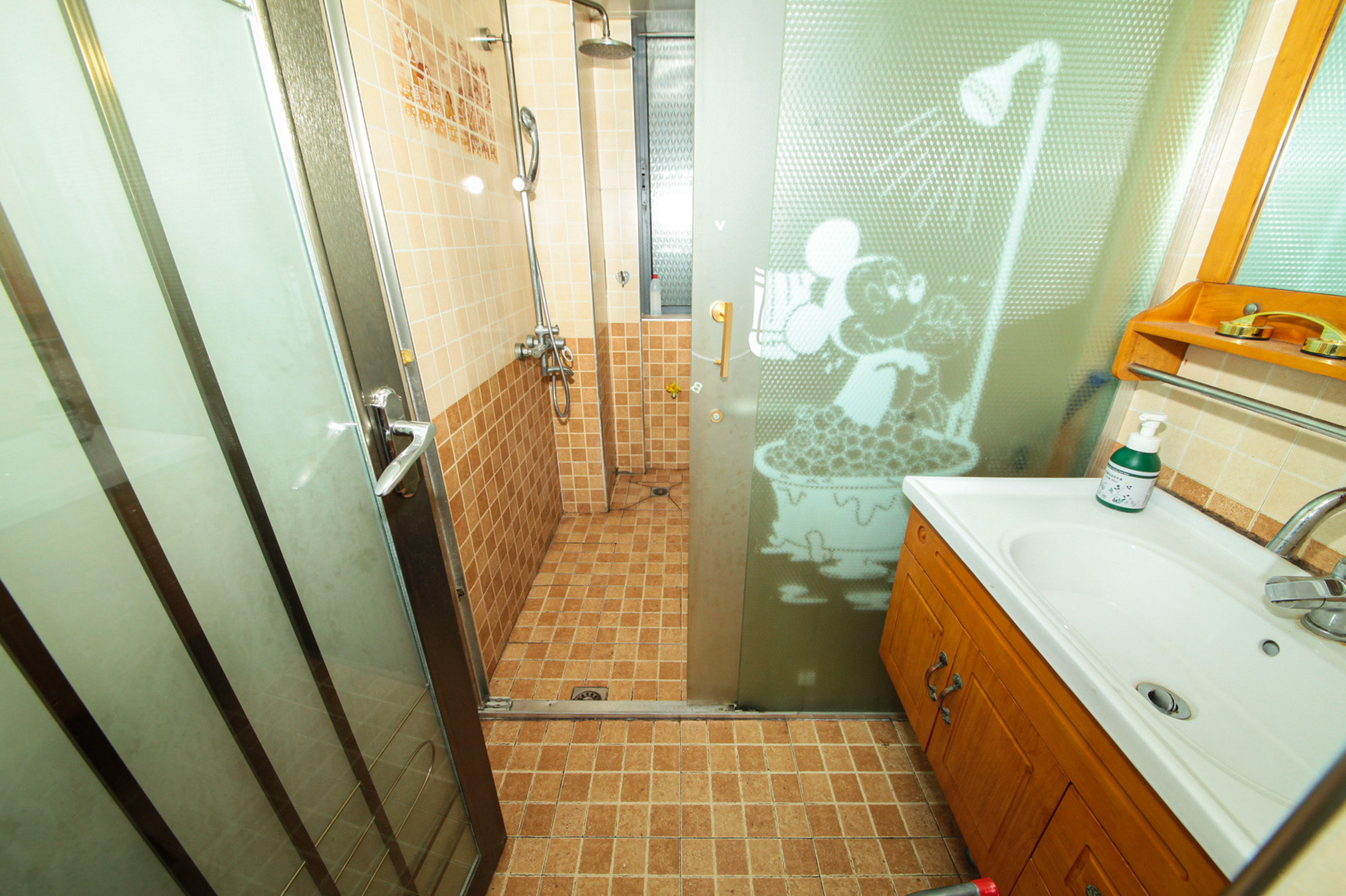 恒基凯旋门一二期  1室2厅1卫    64.0万 恒基凯旋门一二期  1室2厅1卫    64.0万卫生间