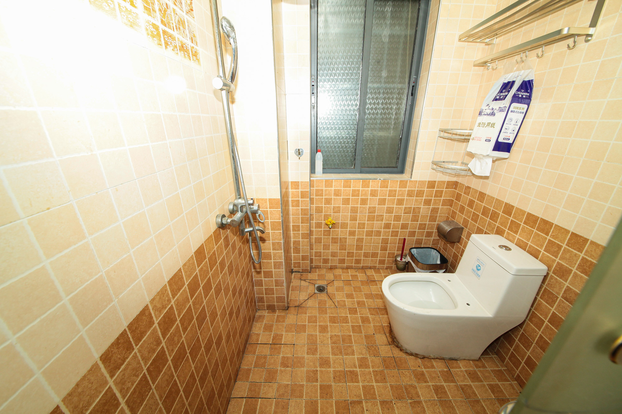 恒基凯旋门一二期  1室2厅1卫    64.0万 恒基凯旋门一二期  1室2厅1卫    64.0万卫生间