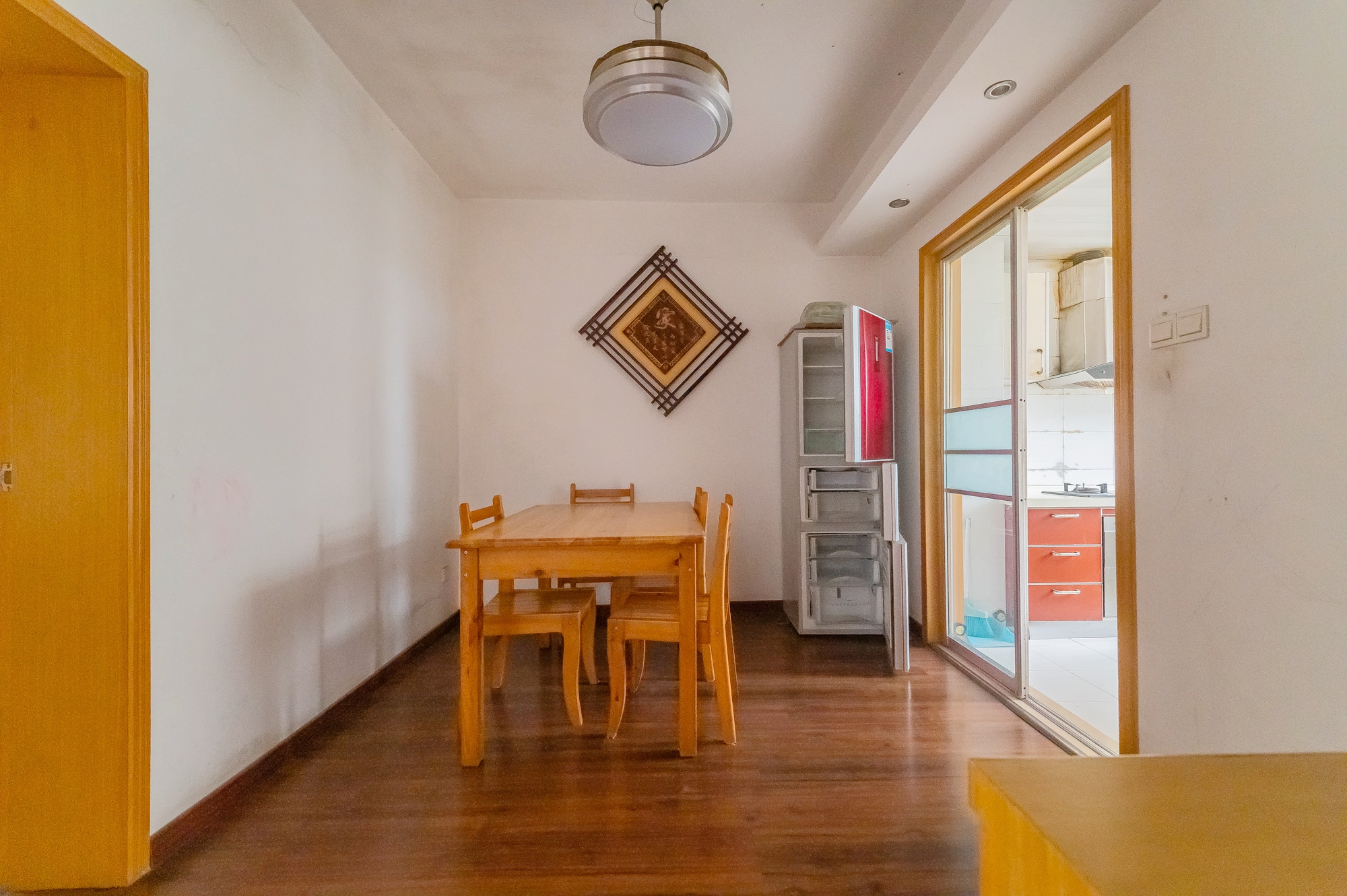 天和华城 3室2厅1卫 41.8万 天和华城 3室2厅1卫 41.8万客厅