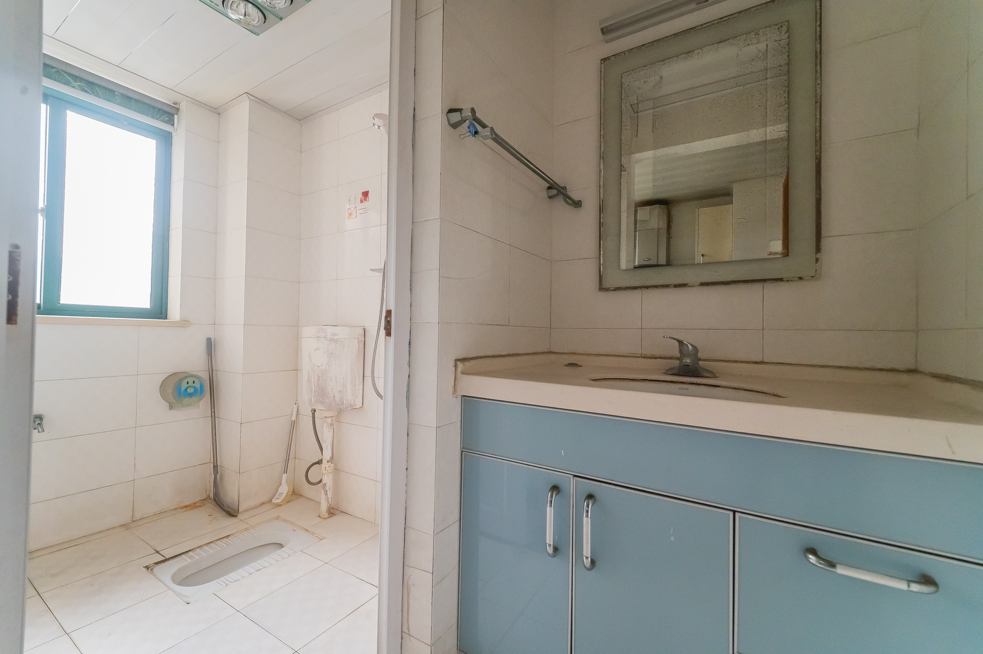 天和华城 3室2厅1卫 41.8万 天和华城 3室2厅1卫 41.8万卫生间