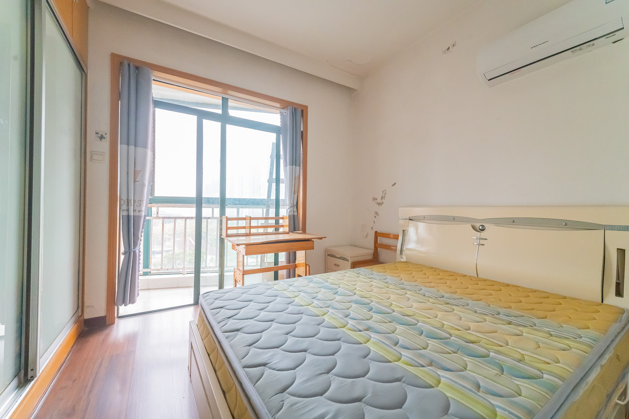 天和华城 3室2厅1卫 41.8万 天和华城 3室2厅1卫 41.8万卧室