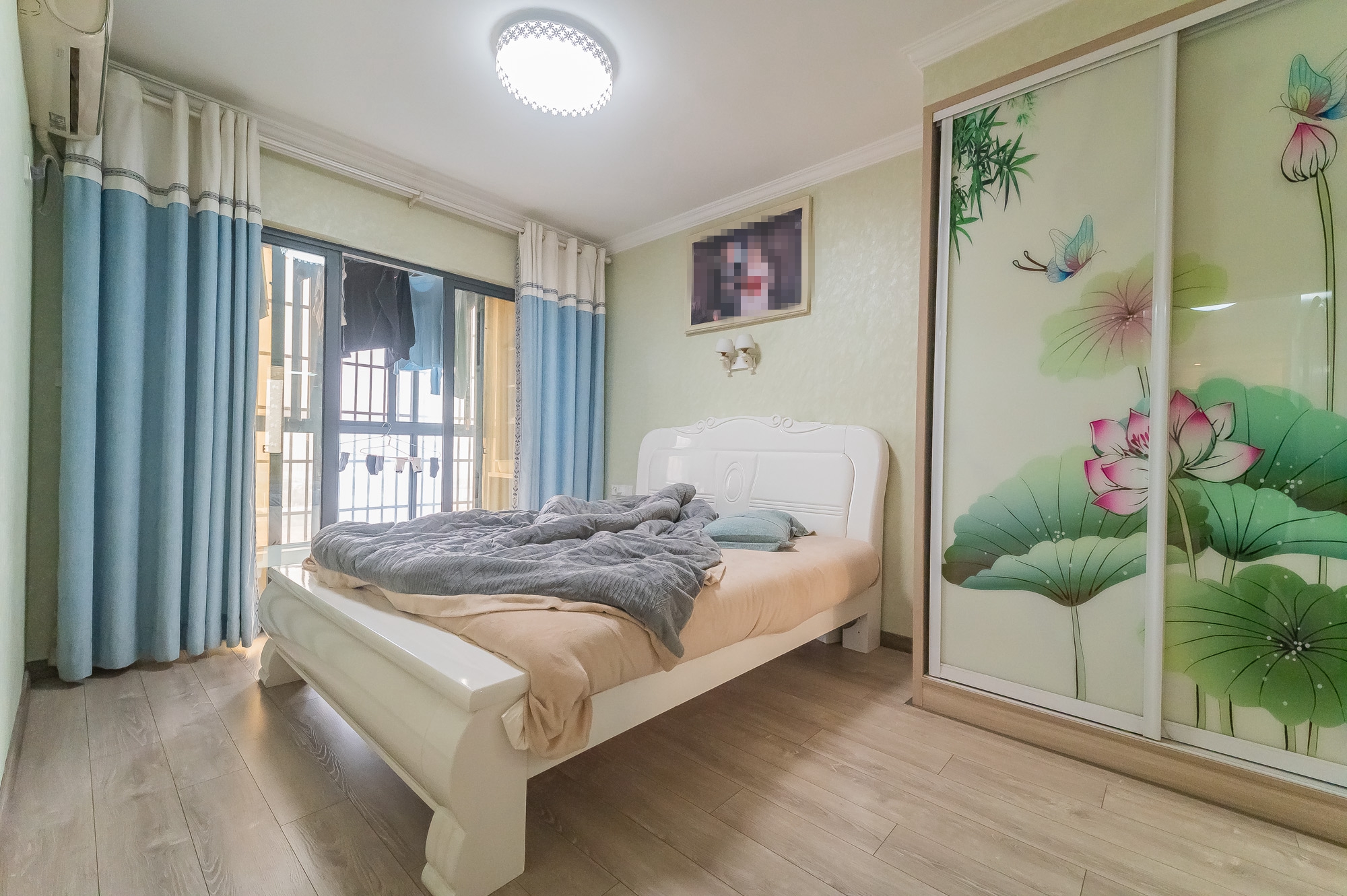 深业睿城 3室2厅2卫 82.0万 深业睿城 3室2厅2卫 82.0万卧室