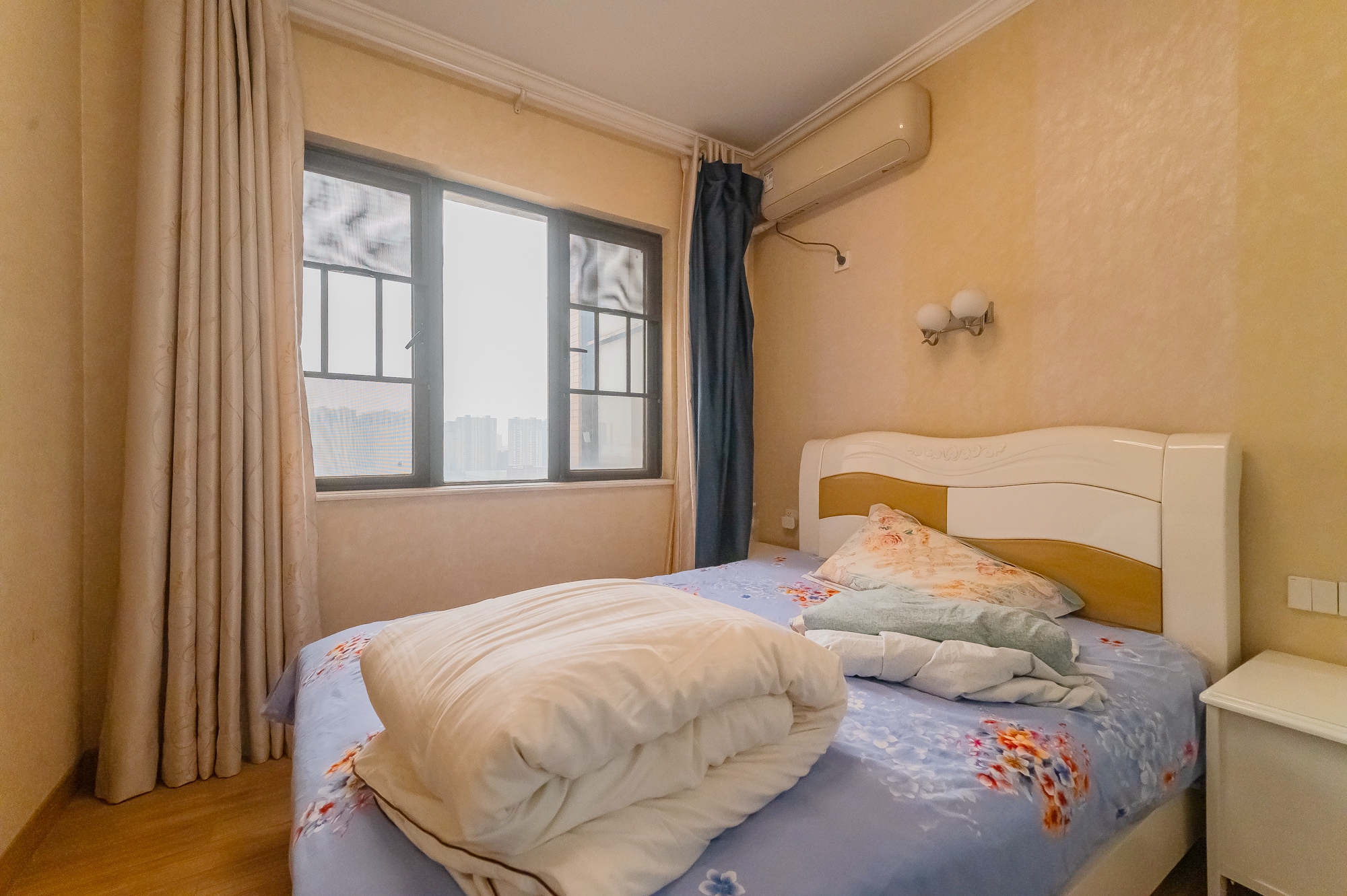 深业睿城 3室2厅2卫 82.0万 深业睿城 3室2厅2卫 82.0万卧室