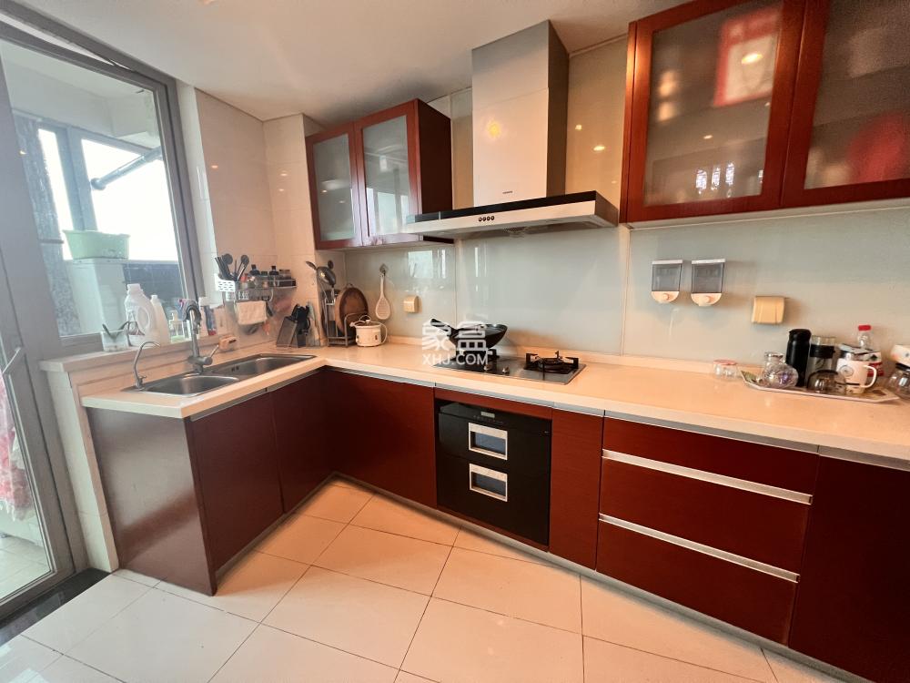 晋合湘水湾一期 3室2厅2卫 3200.0元/月 晋合湘水湾一期 3室2厅2卫 3200.0元/月室内图